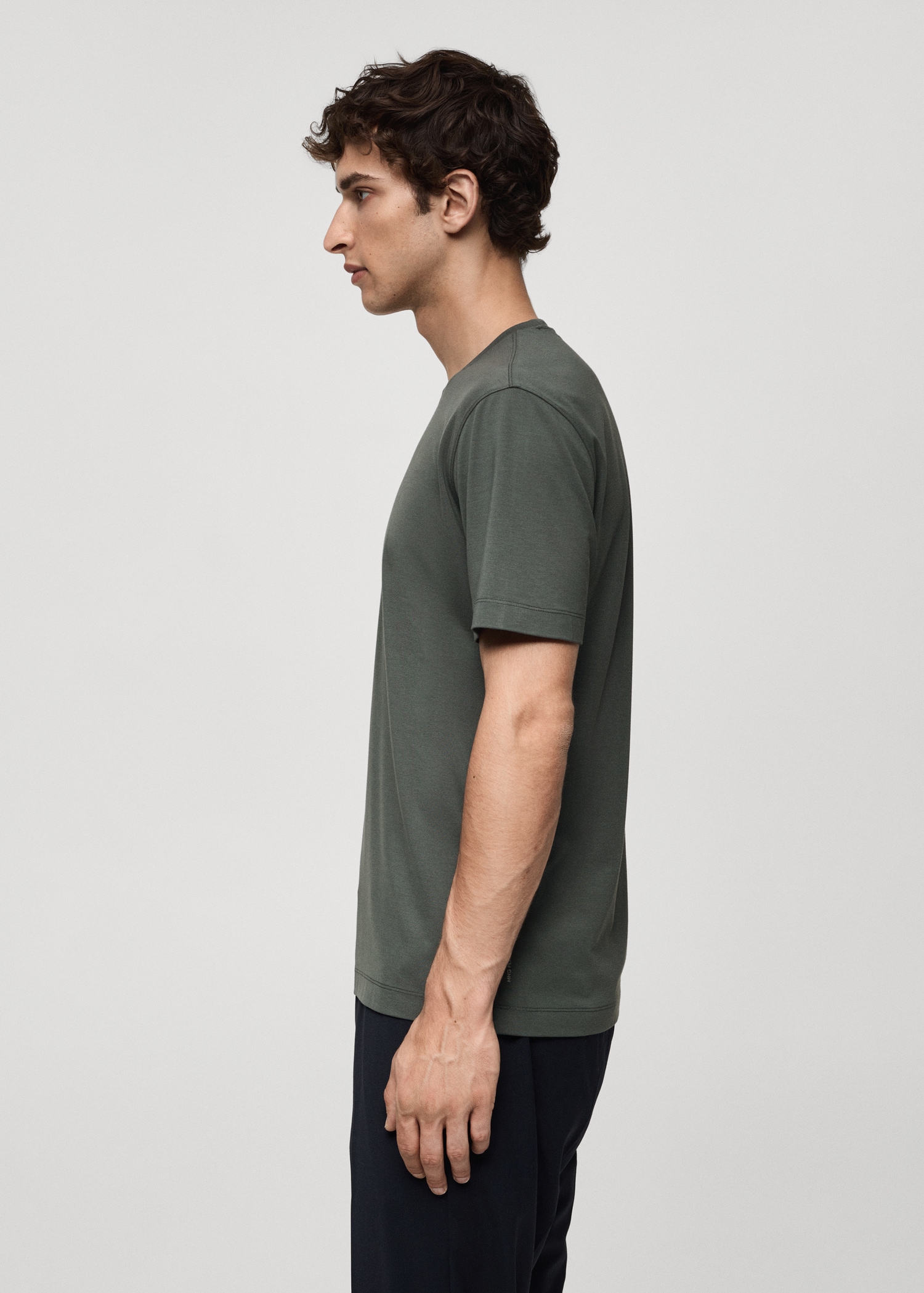 Anti-wrinkle comfort stretch T-shirt - Details of the article 2