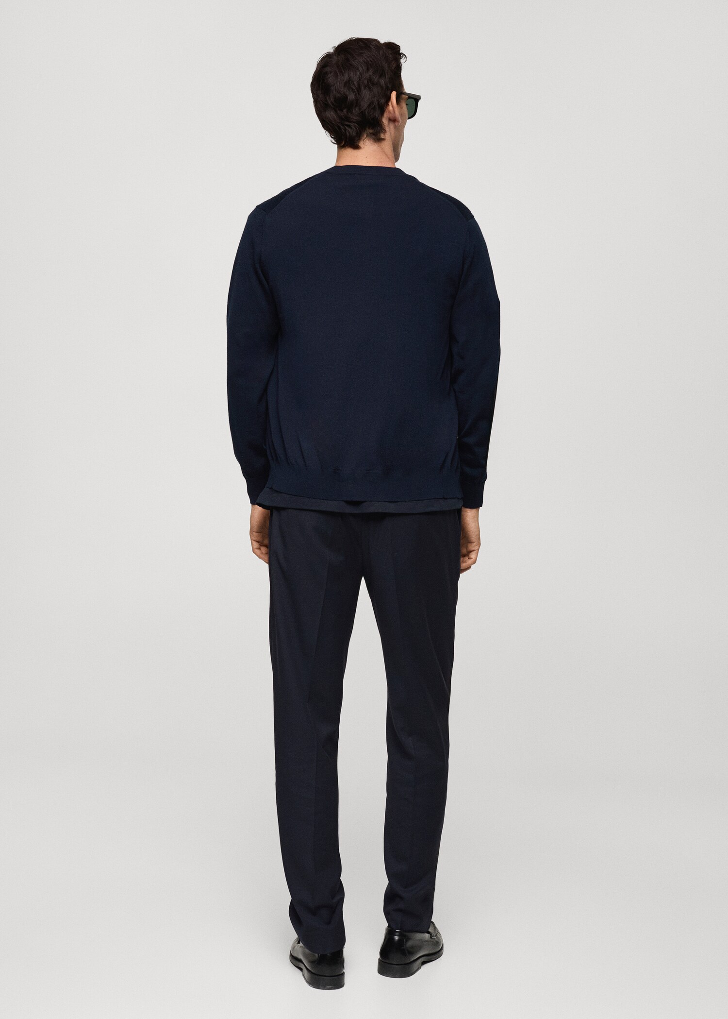 100% merino wool medium-knit cardigan - Reverse of the article