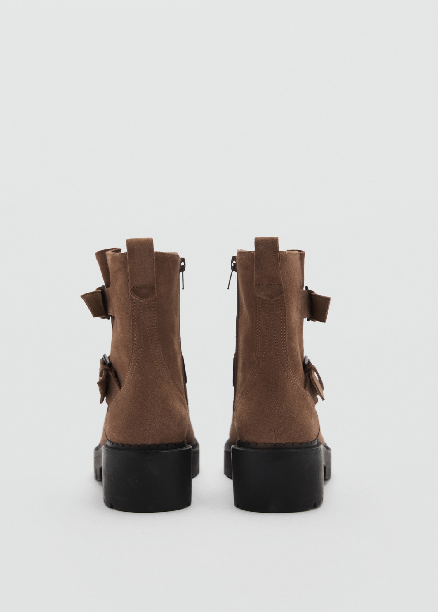 Buckle leather ankle boots - Details of the article 2
