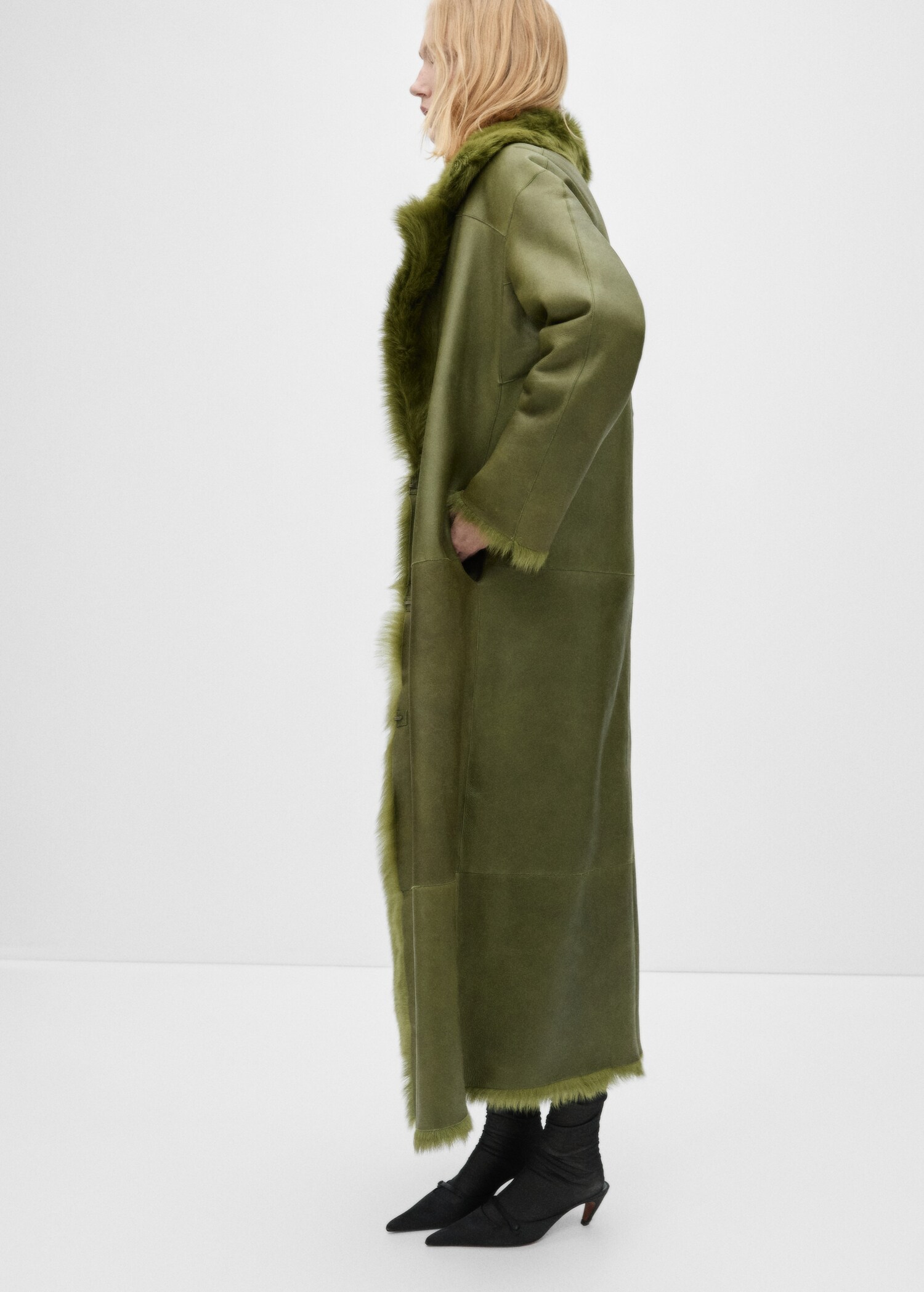 100% fur-effect long coat - Details of the article 2