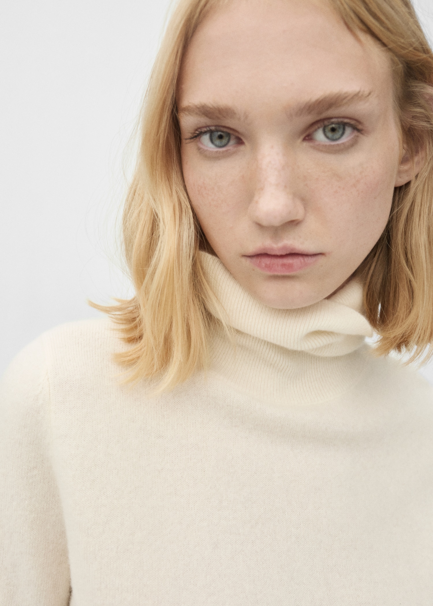 Jersey cashmere cuello vuelto - Detalle del artículo 1
