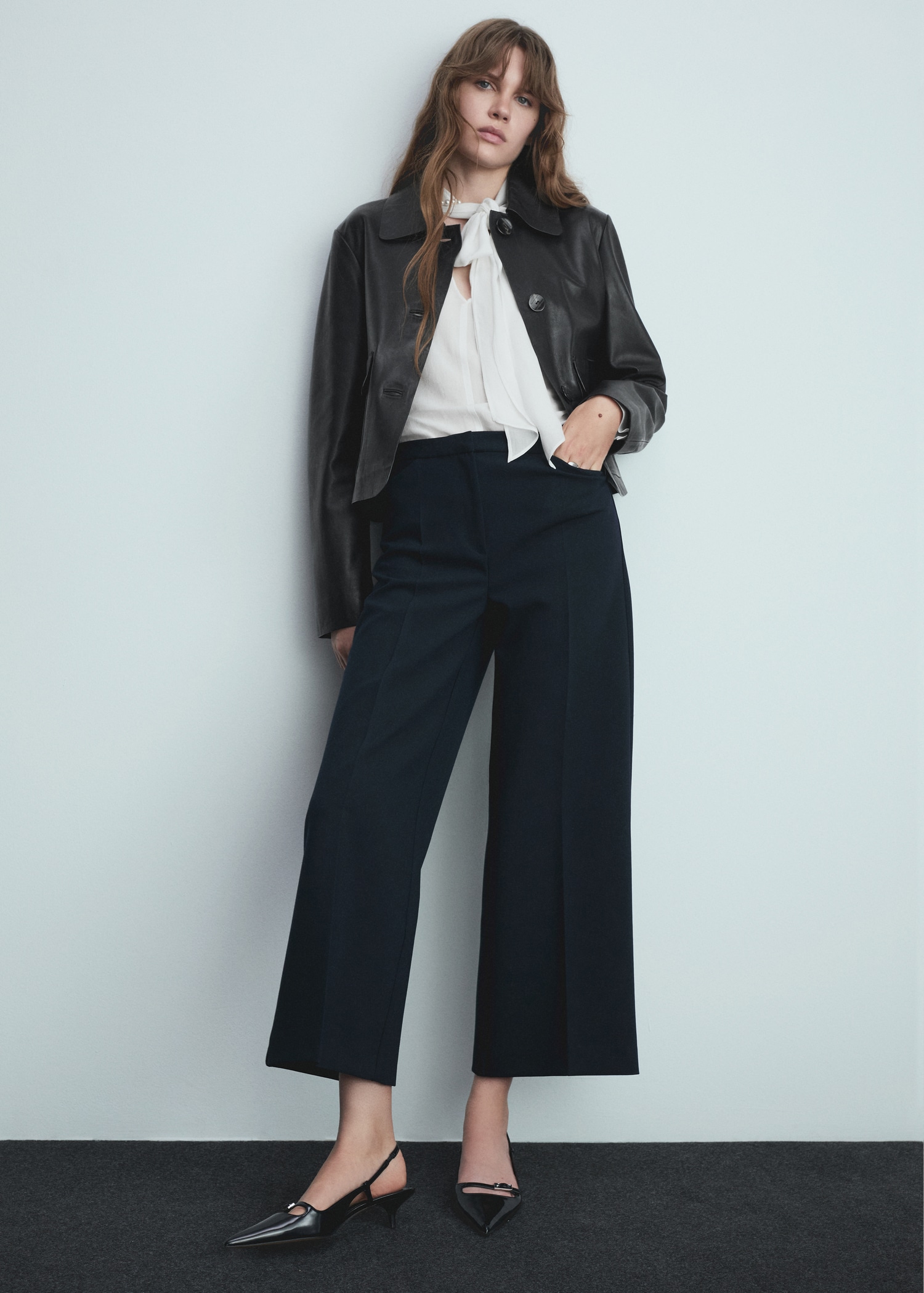 Wideleg pleated trousers - Details of the article 2