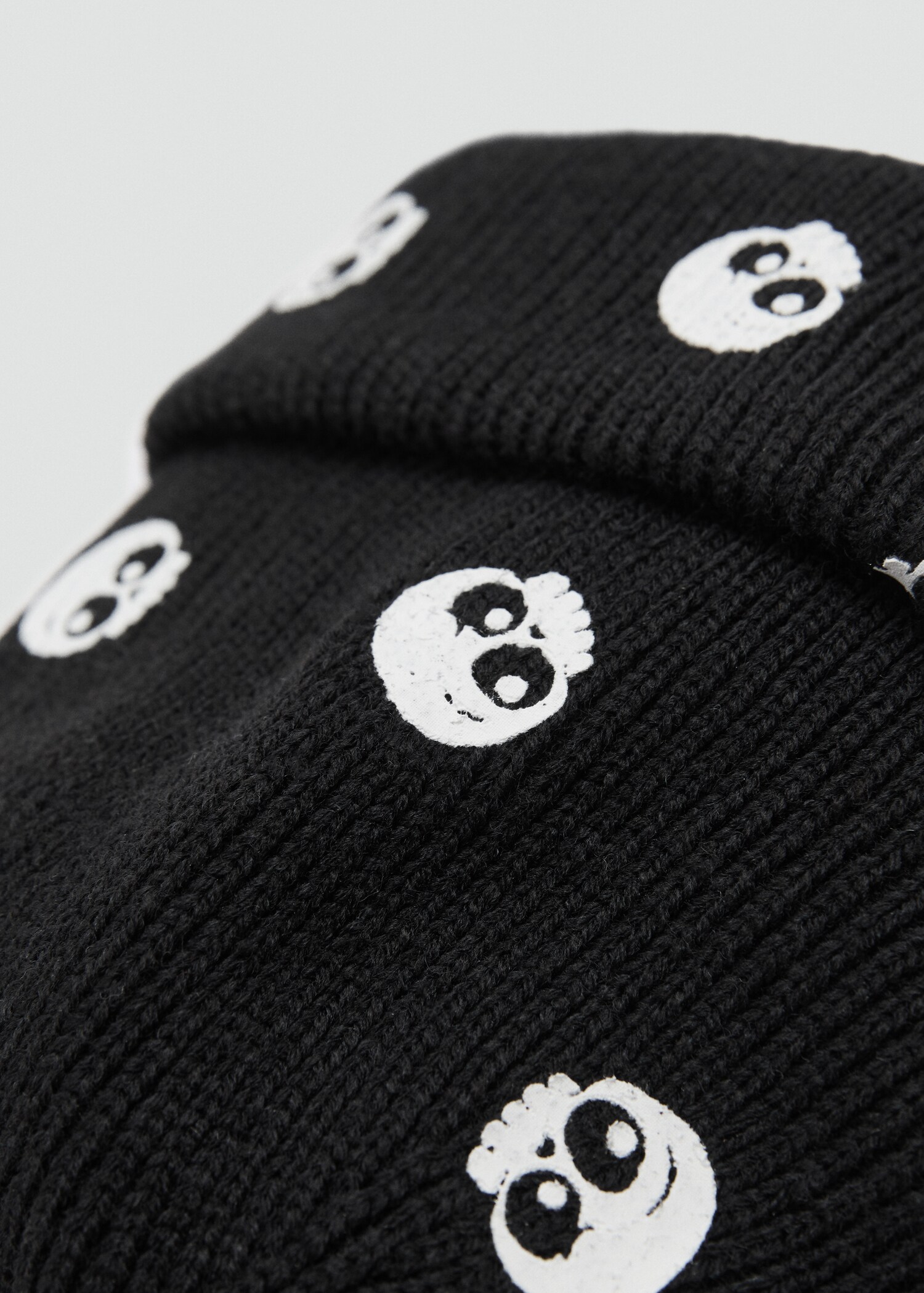 Skull knit beanie - Medium plane