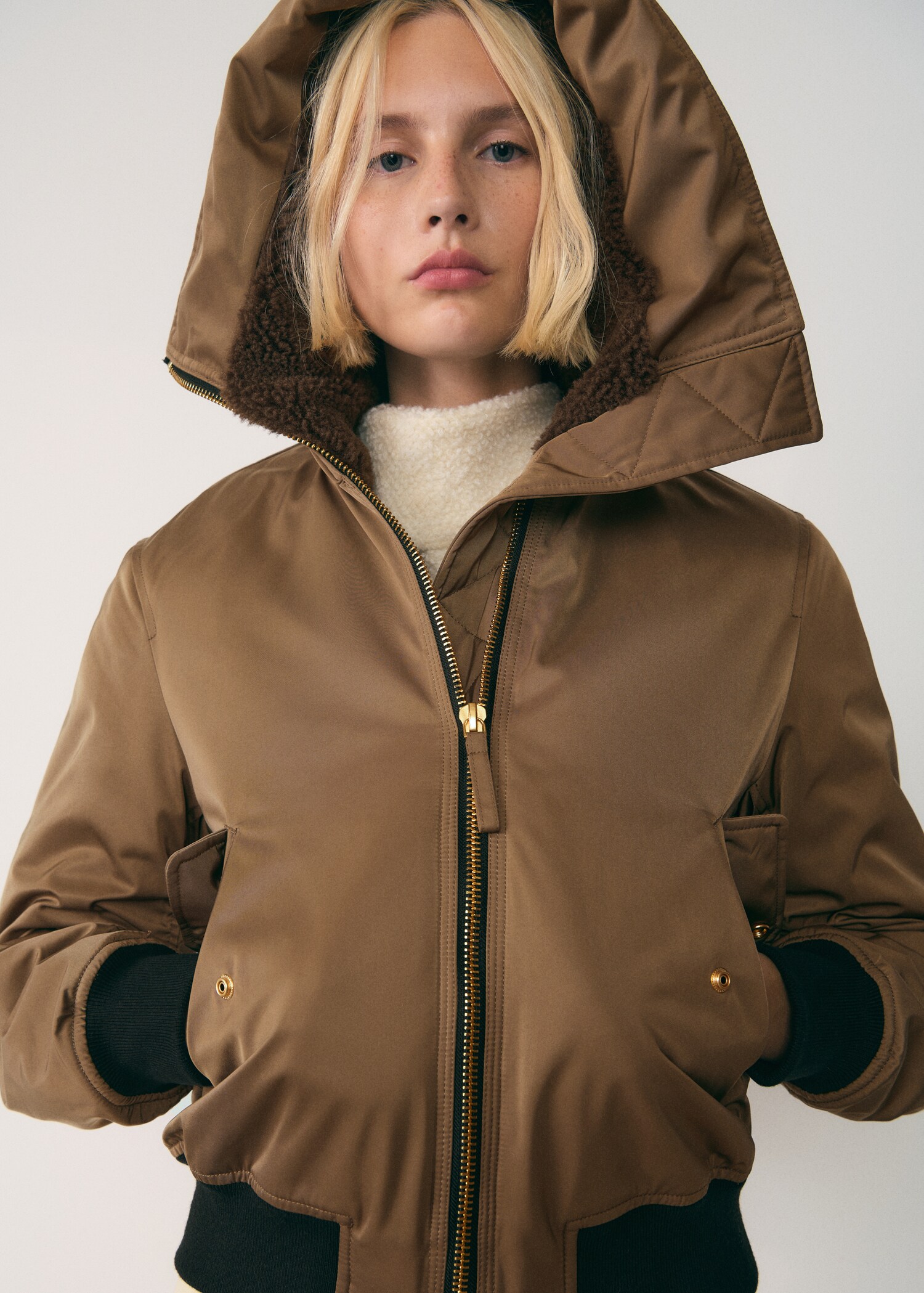 Bomber jacket with fleece lining - Details of the article 4