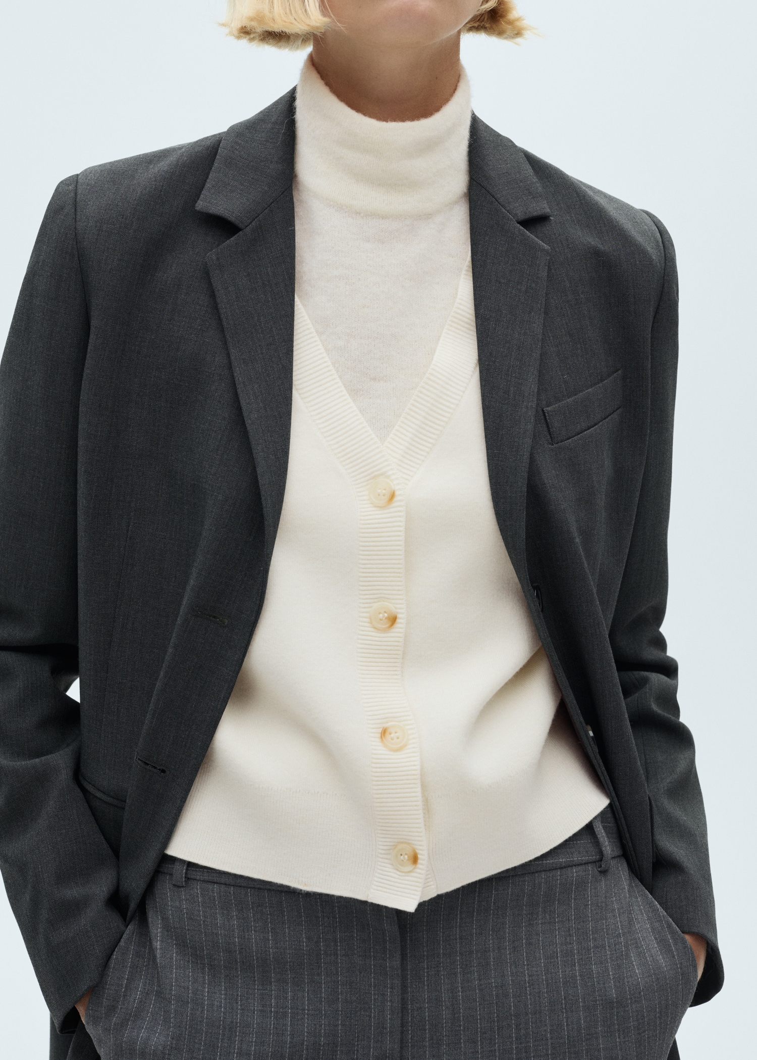 V-neck knitted cardigan - Details of the article 6