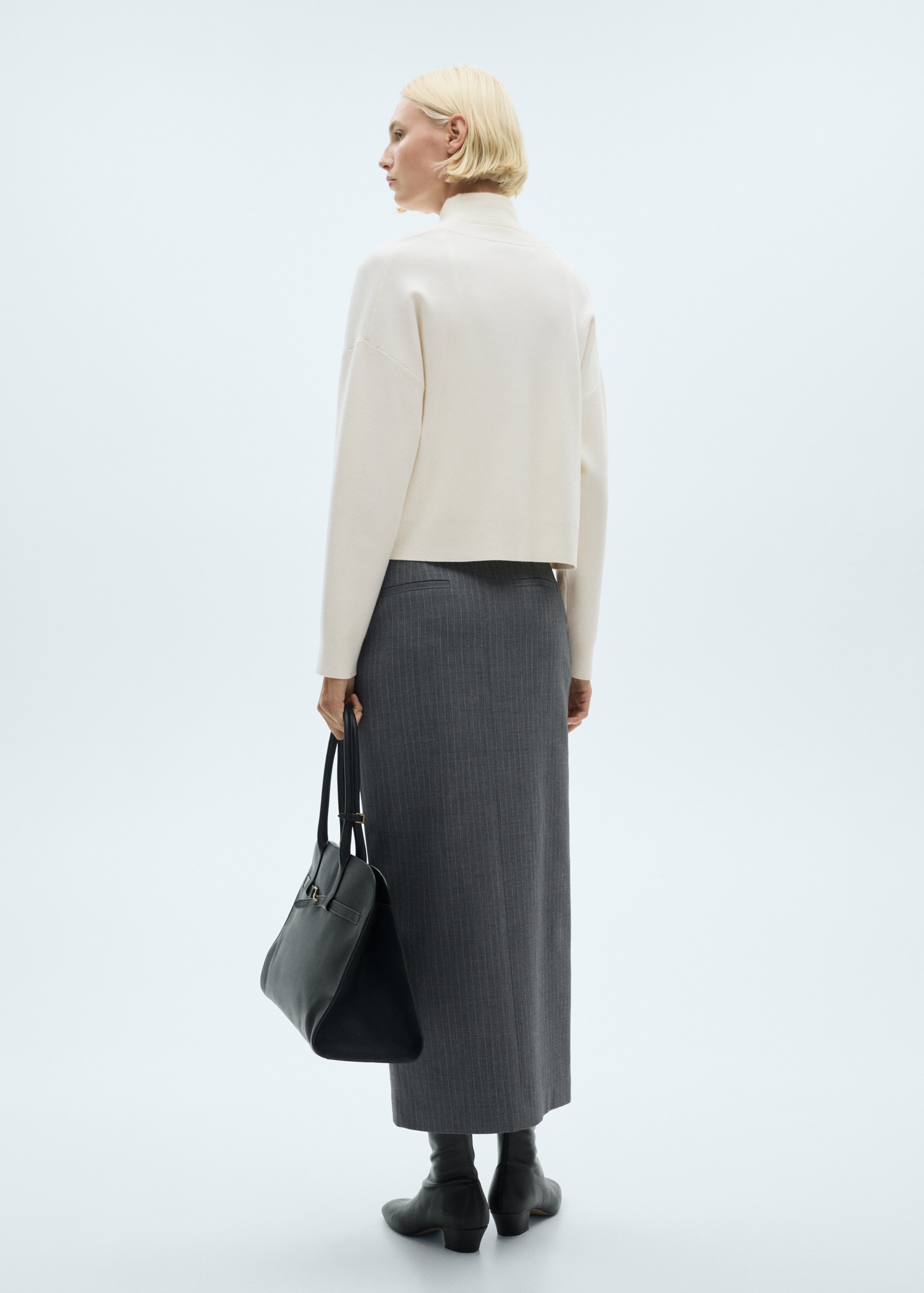 V-neck knitted cardigan - Reverse of the article