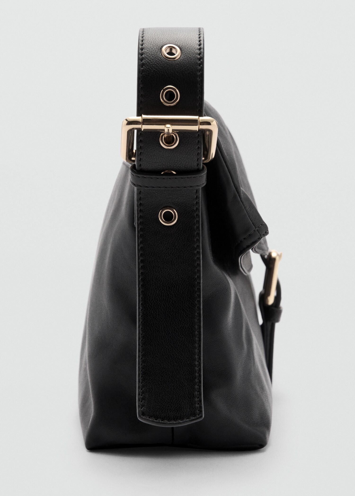 Buckle leather bag - Details of the article 1