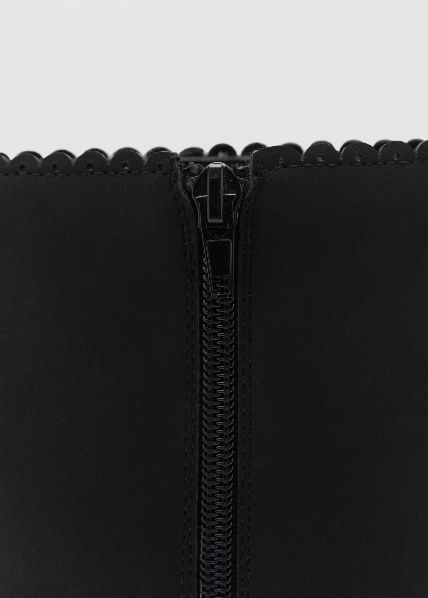 Bottes hautes plates - Détail de l'article 1