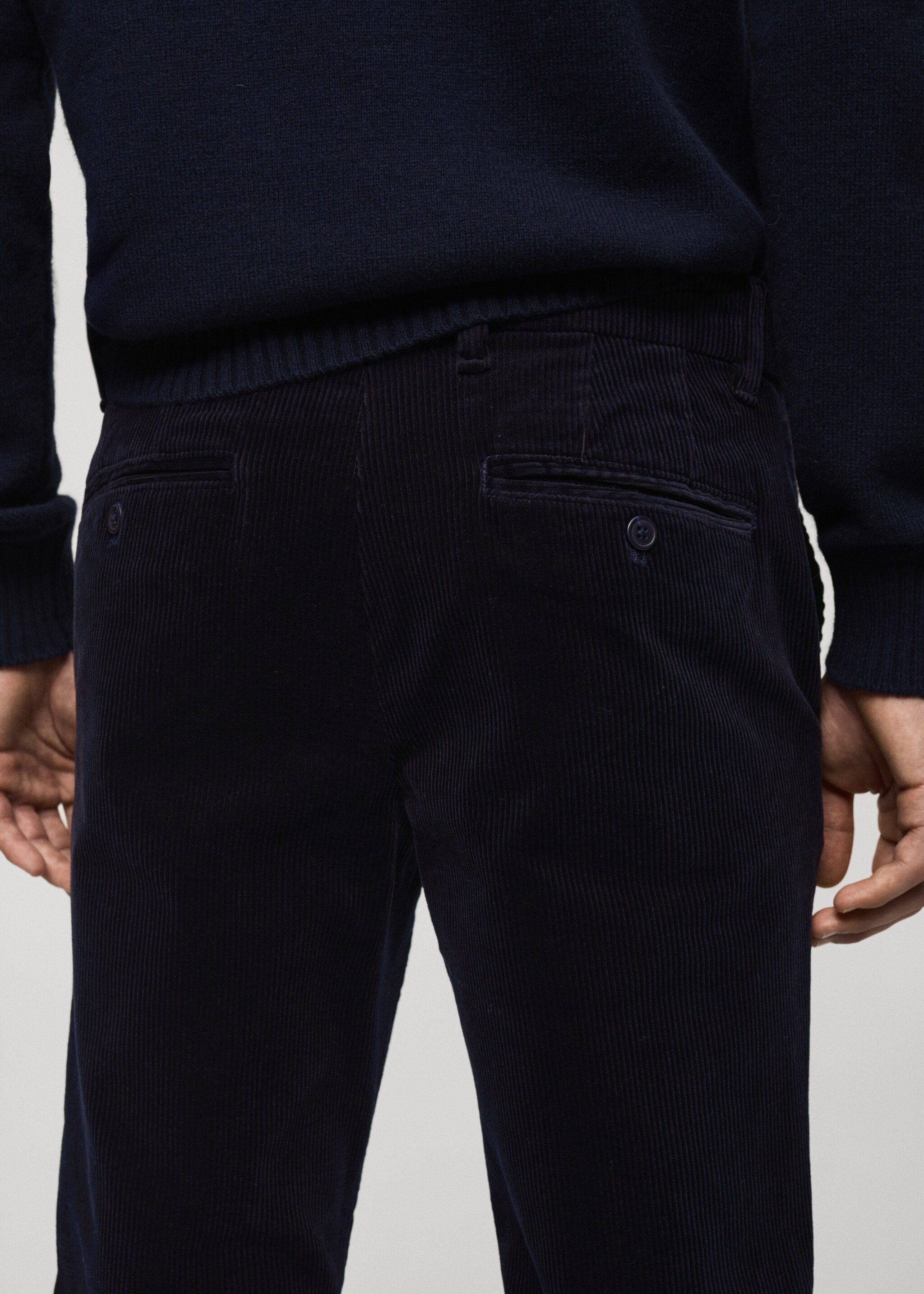 بنطلون ضيق بقصة ضيقة من الكوردروي - تفاصيل المنتج 6, كحلي غامق. Ref: 77067913-00.