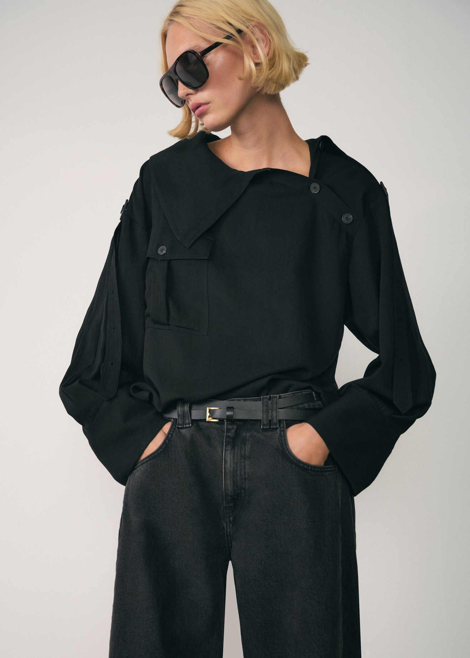 Low-rise loose-fit wideleg jeans - Details of the article 1