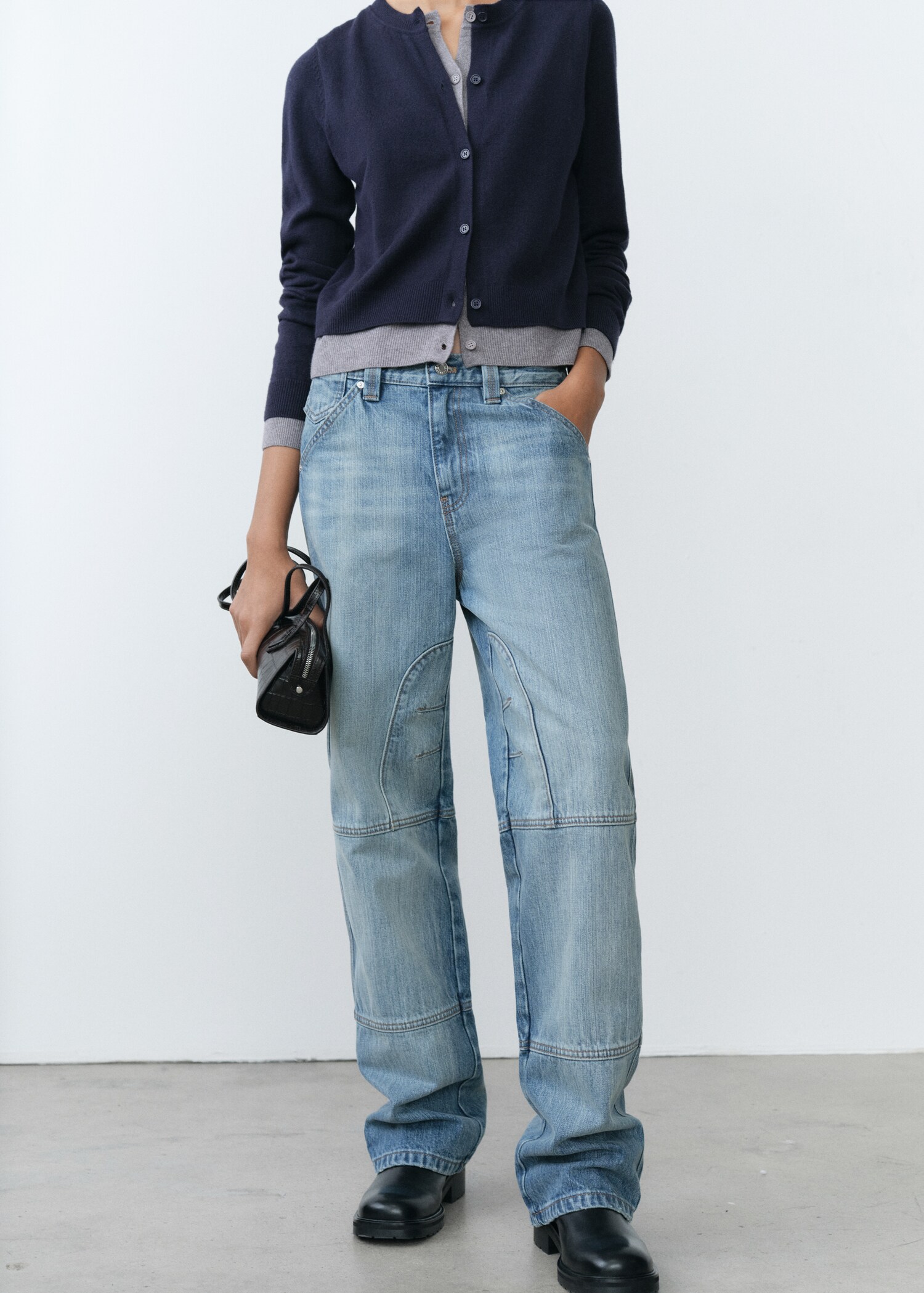 Wideleg jeans with decorative stitching - Medium plane