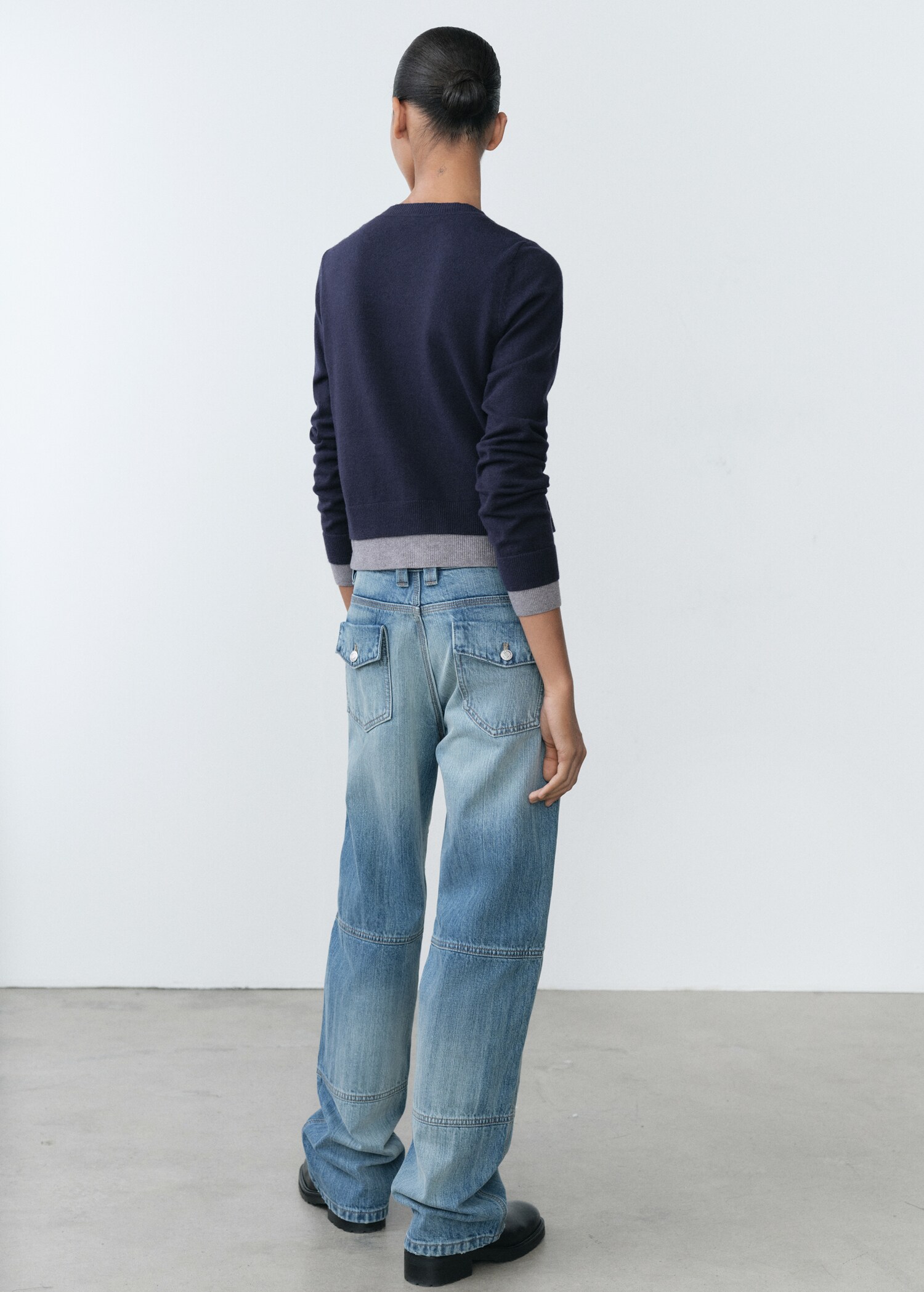 Wideleg jeans with decorative stitching - Reverse of the article