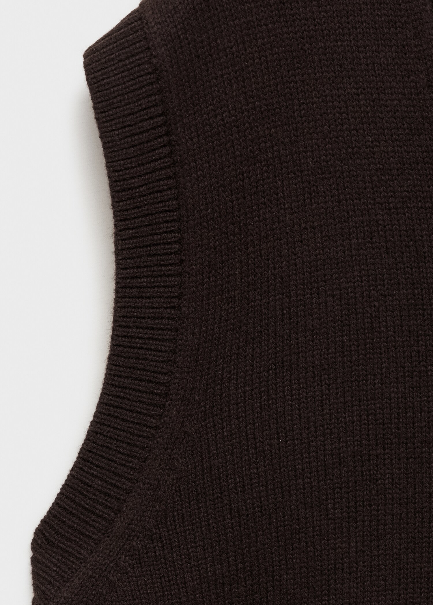 V-neck knitted vest - Details of the article 0