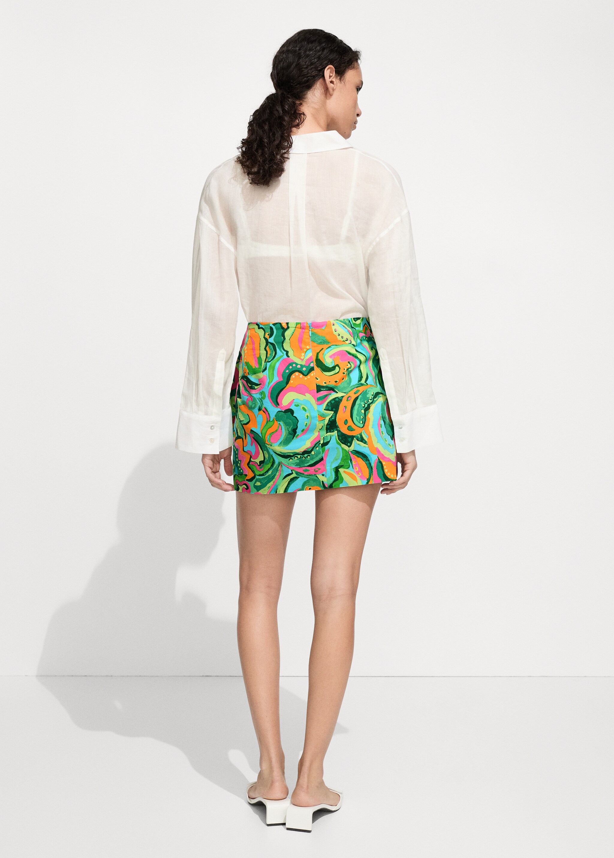 Printed mini-skirt with bow - Reverse of the article