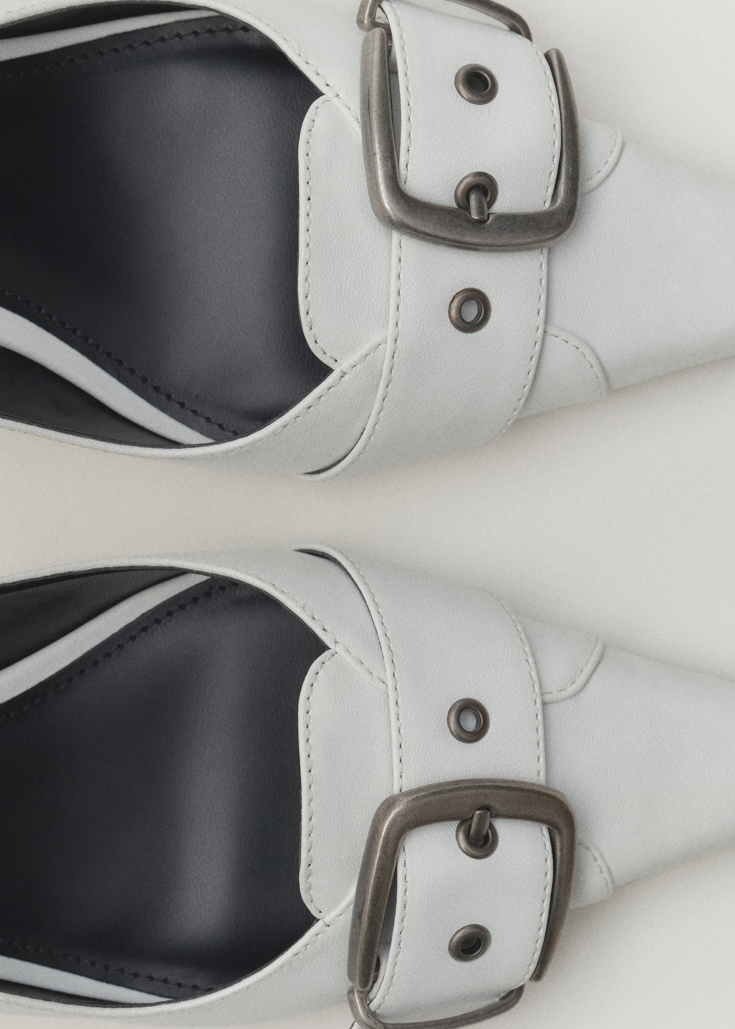 Chaussures ouvertes à l’arrière boucle - Détail de l'article 6