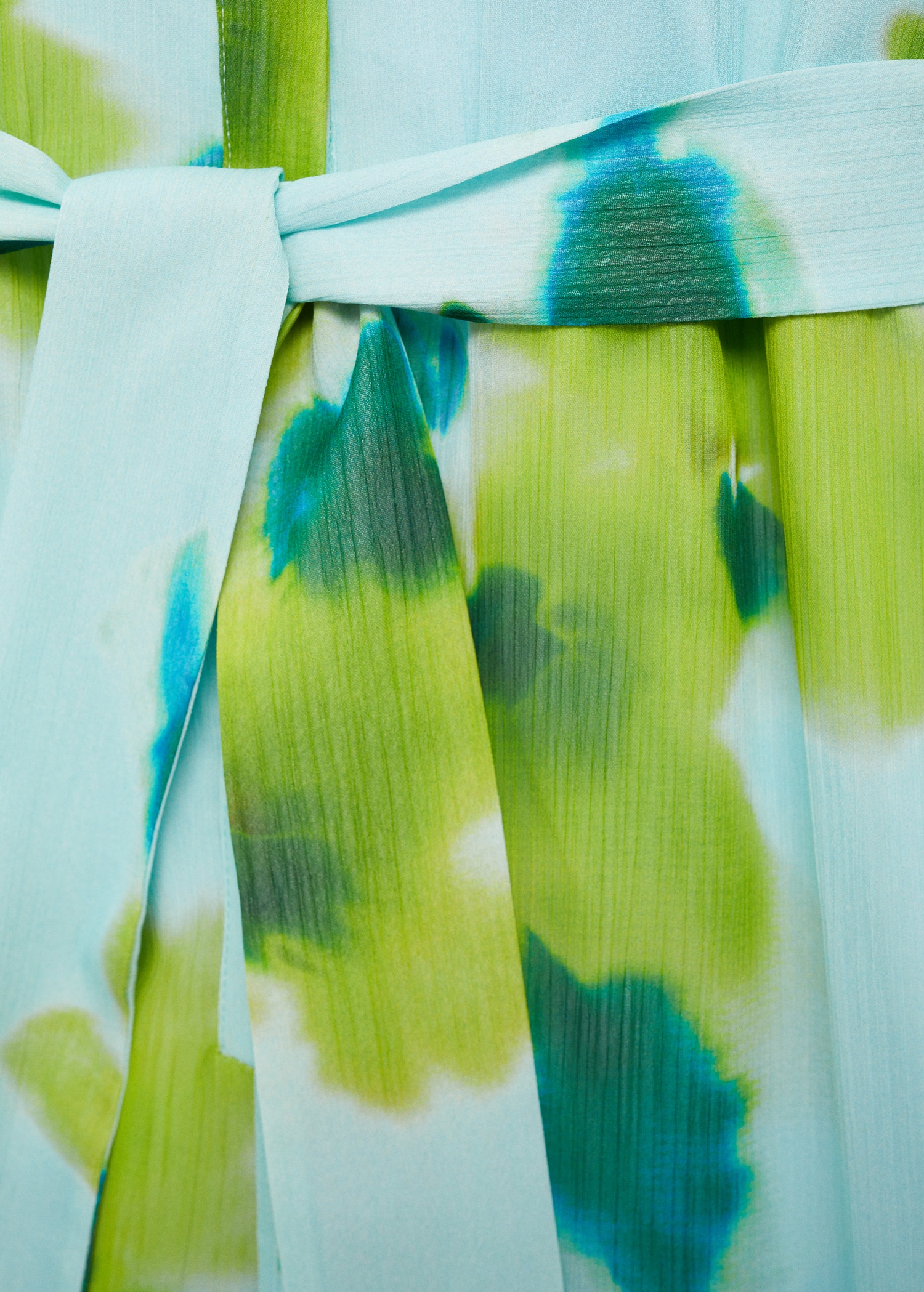 Printed jumpsuit with bow - Details of the article 0