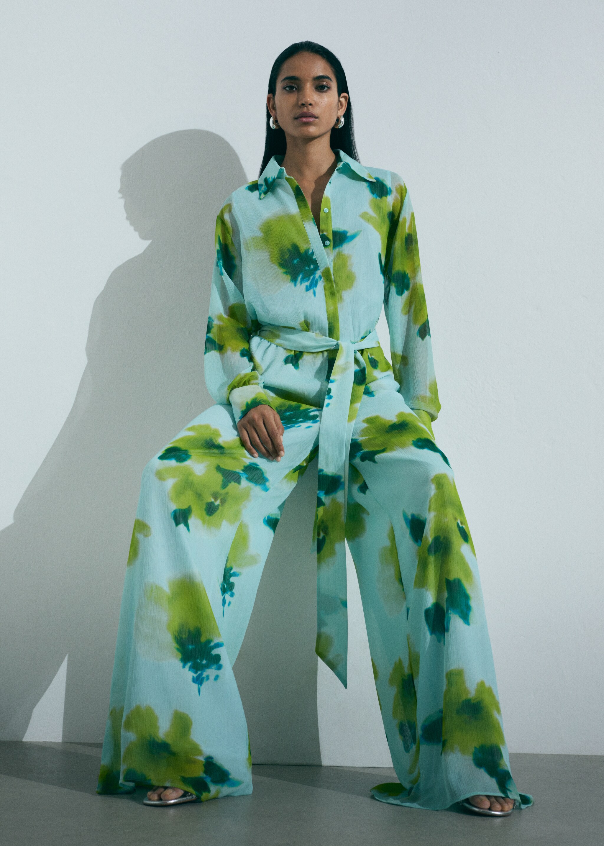 Printed jumpsuit with bow - Details of the article 6