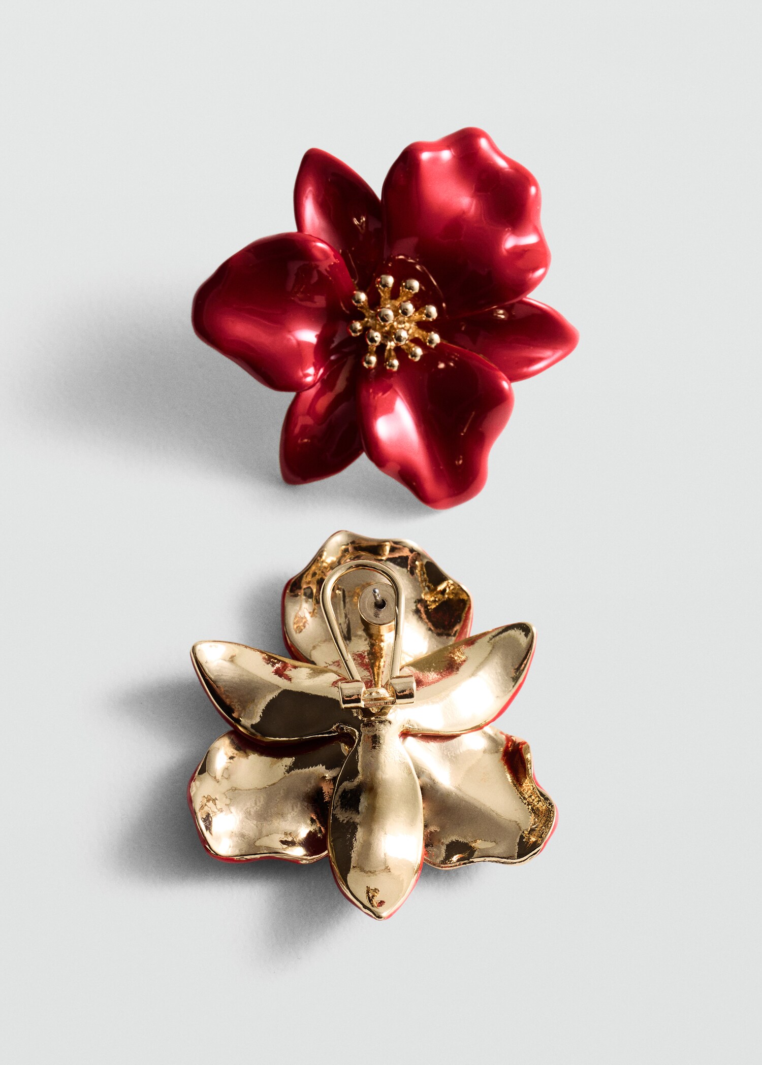 Boucles d'oreilles maxi fleur - Plan moyen