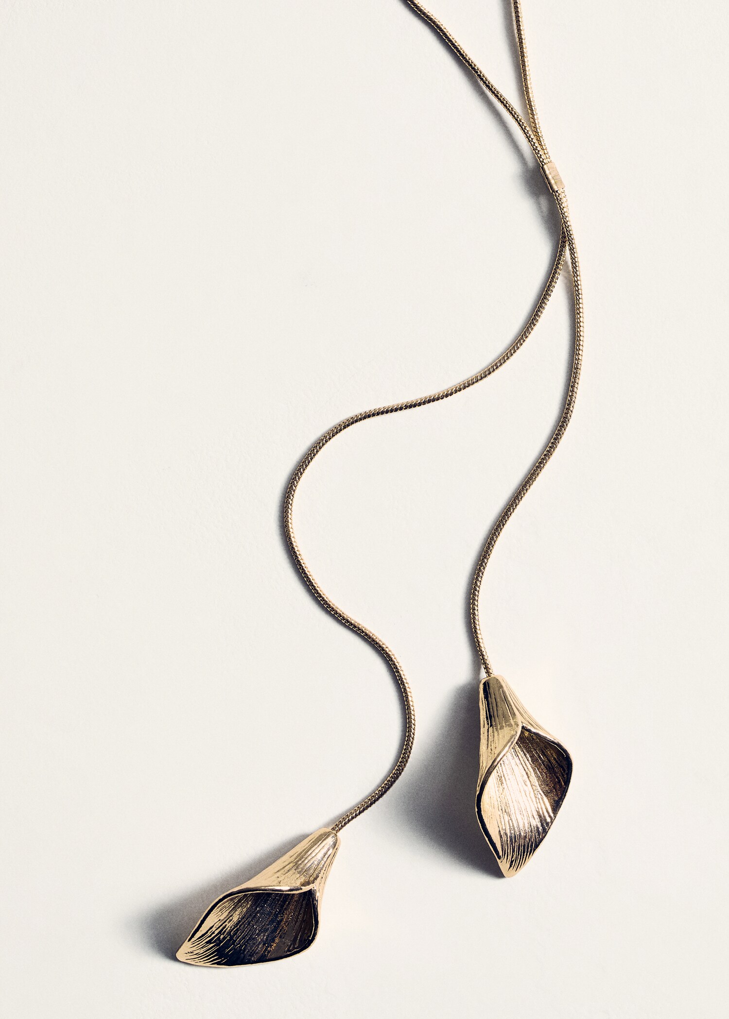 Leaf long necklace - Details of the article 5