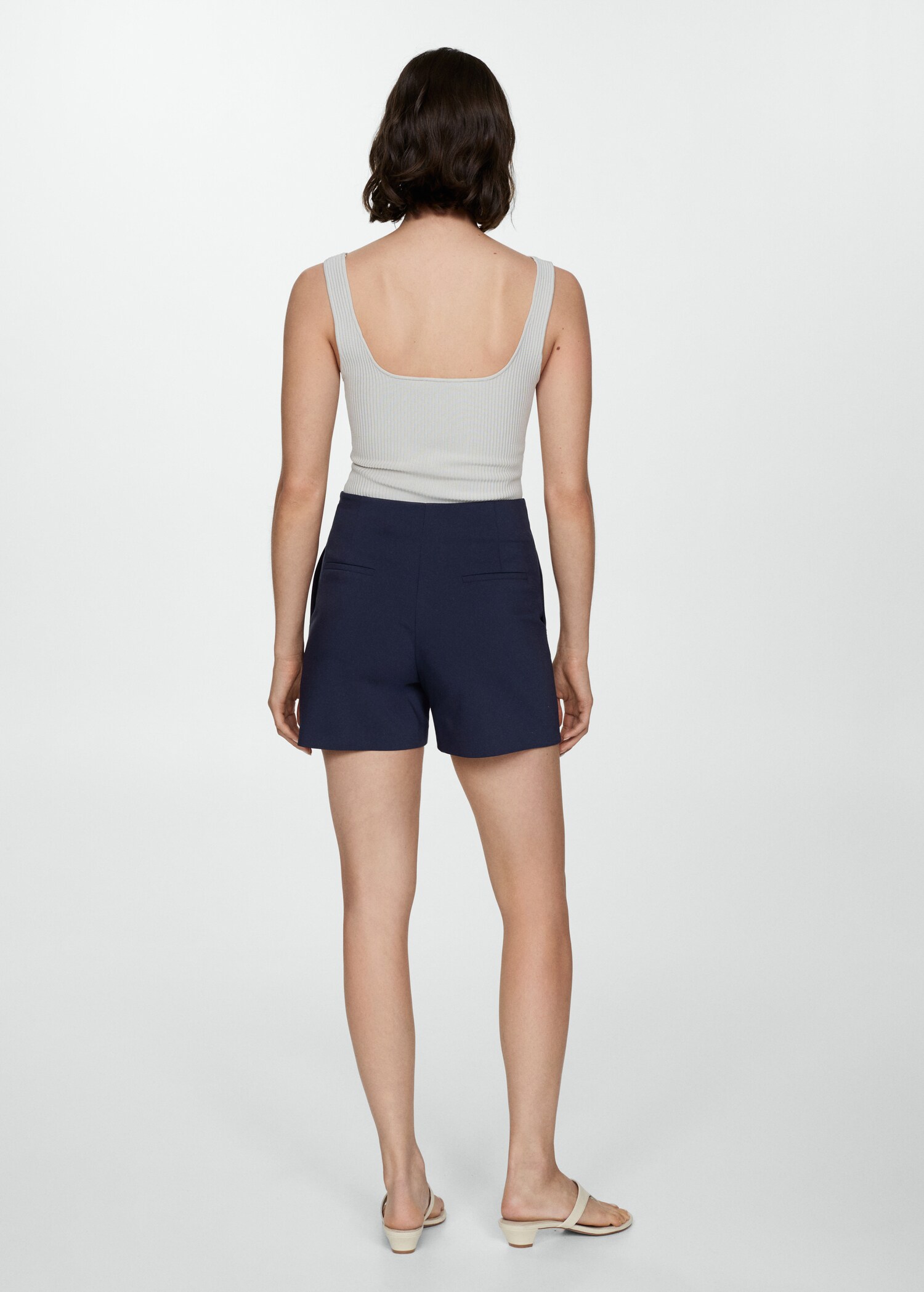 Shorts rectos tiro alto - Reverso del artículo