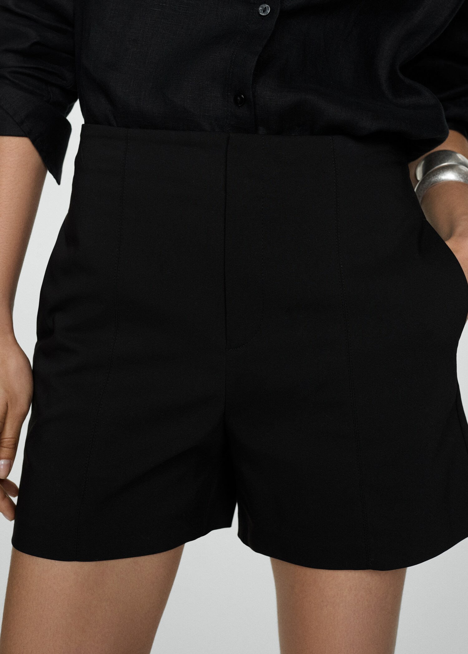 High-waist straight shorts - Details of the article 6