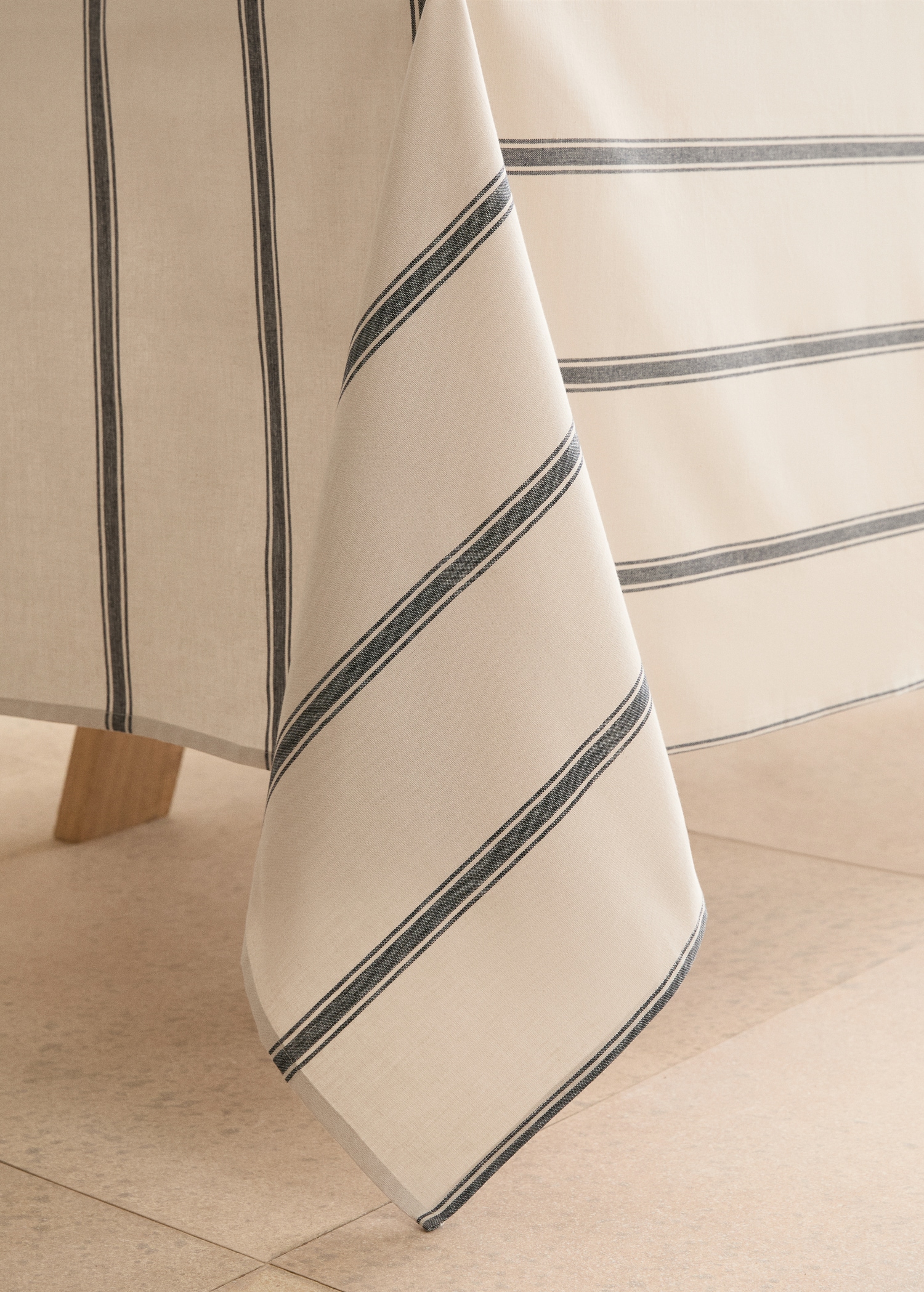 100% cotton striped tablecloth 170x250cm - Details of the article 8