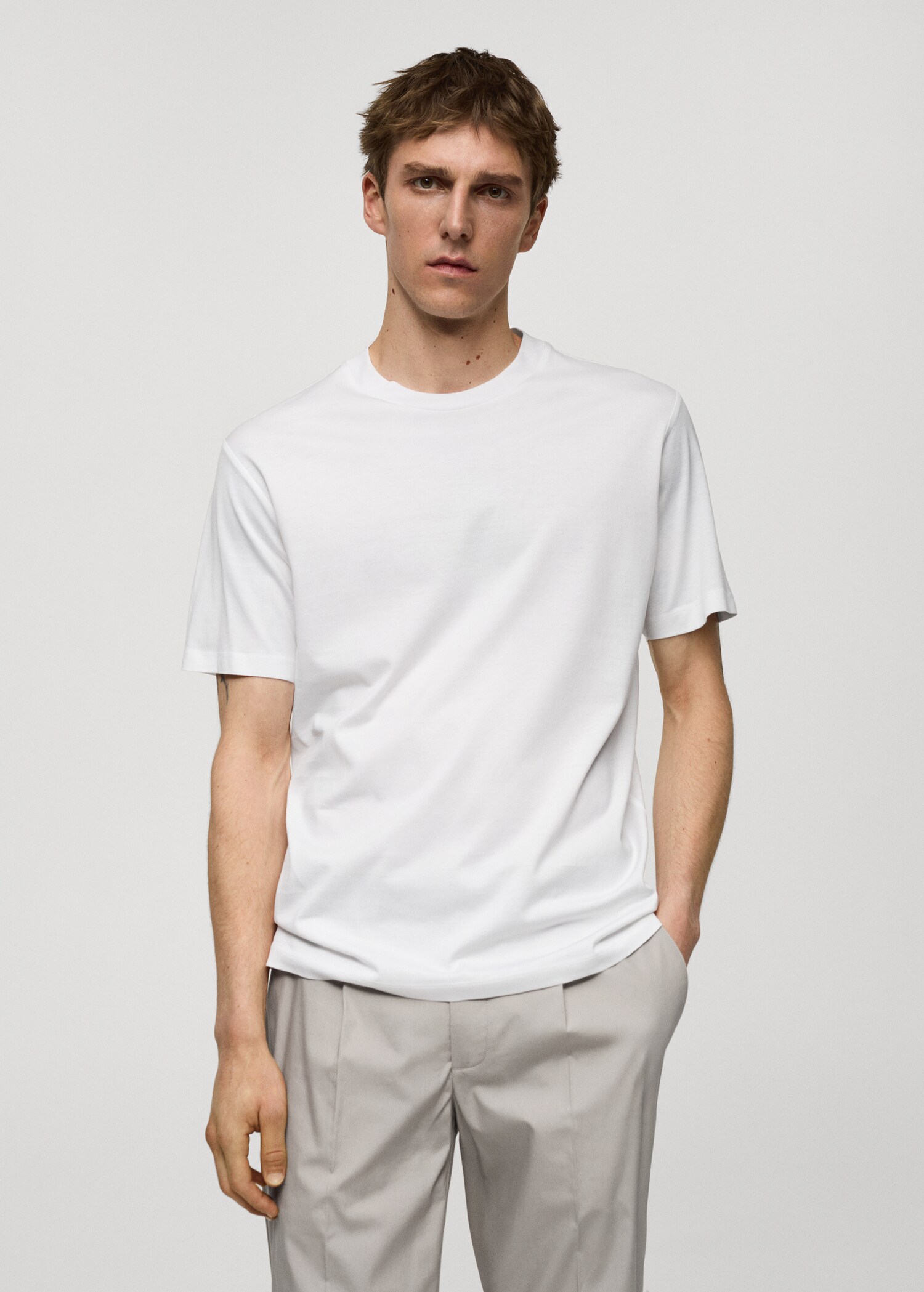 Camiseta slim fit 100% algodón - Plano medio