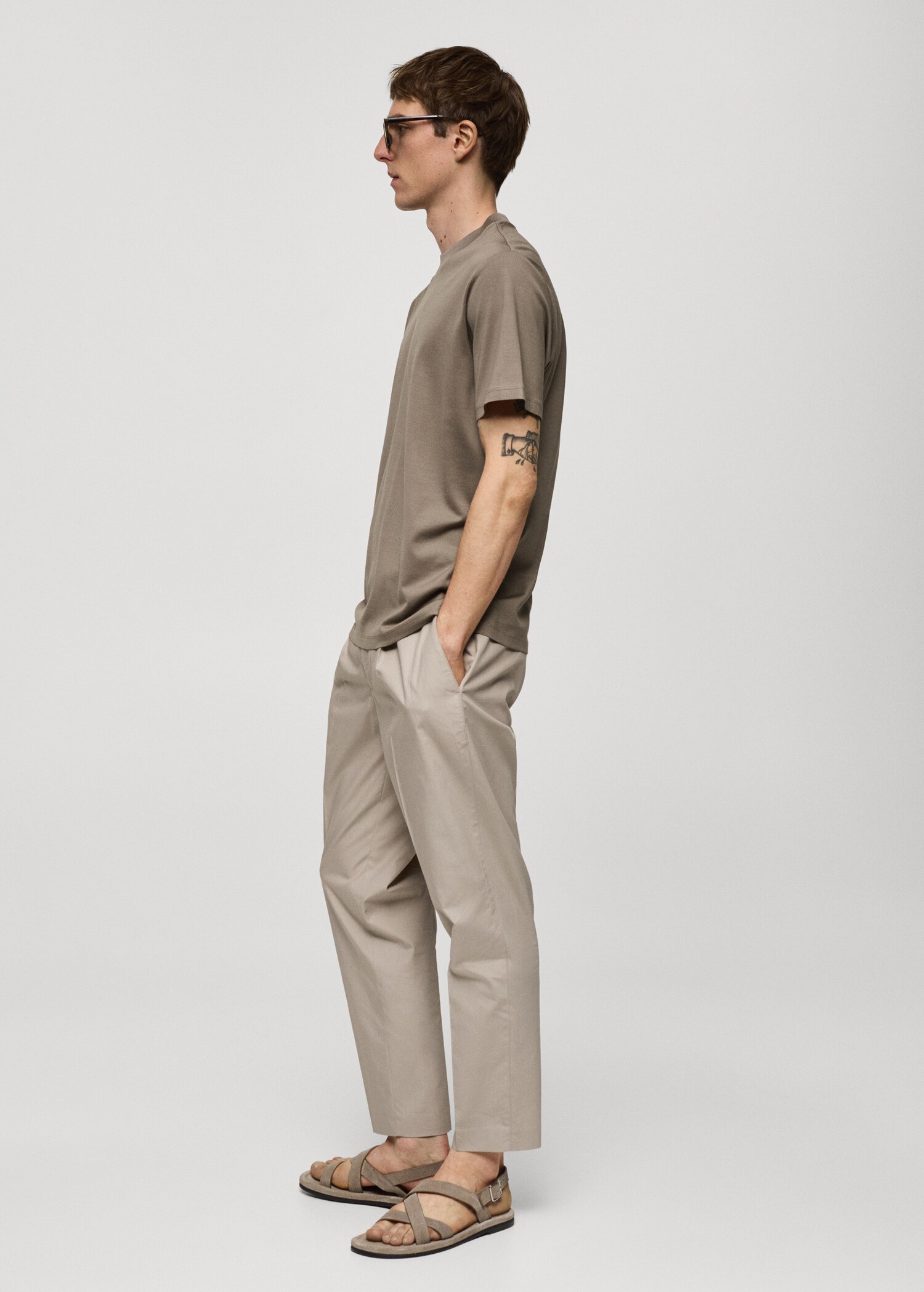 Camiseta slim fit 100% algodón - Detalle del artículo 2