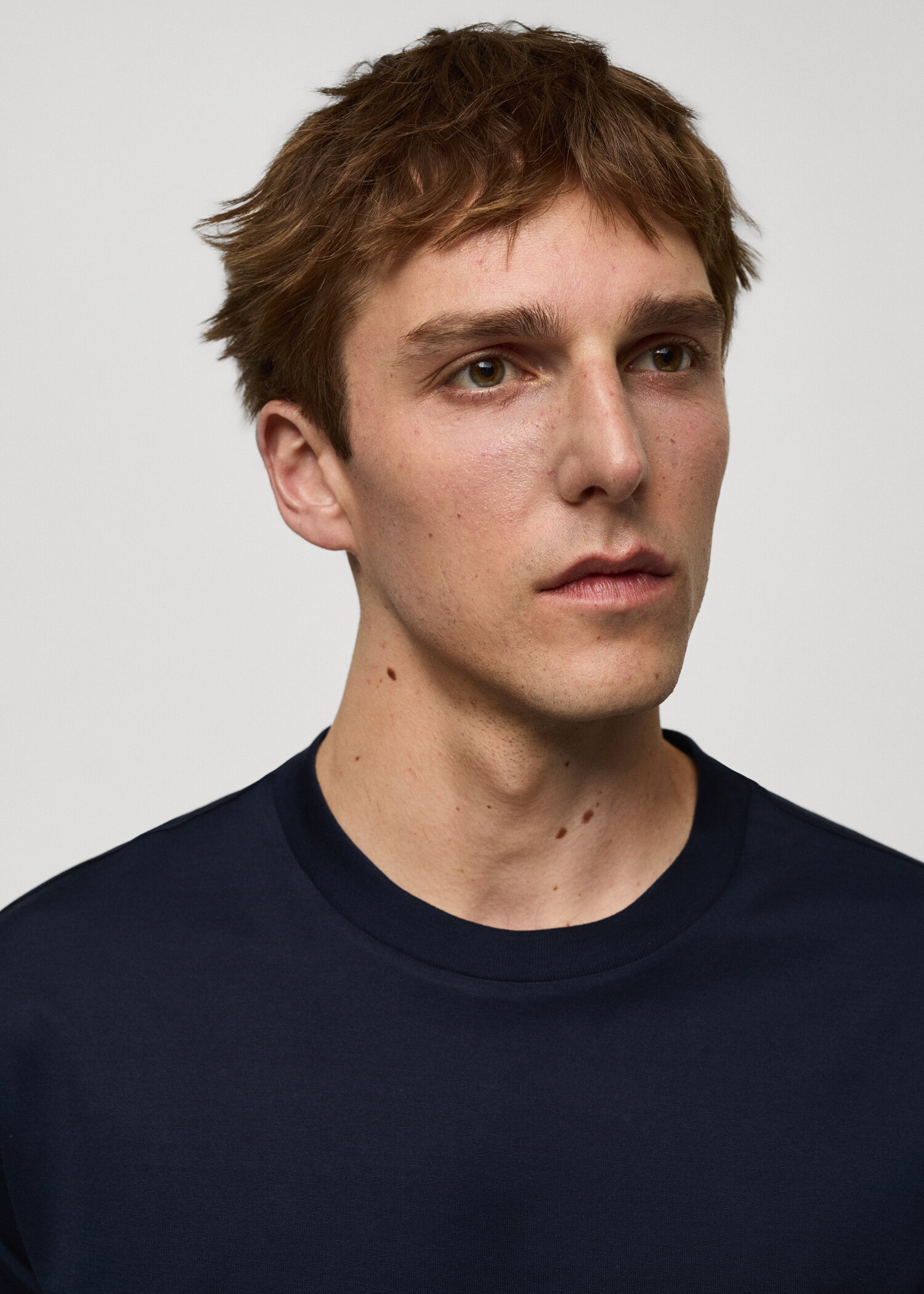 Camiseta slim fit 100% algodón - Detalle del artículo 1