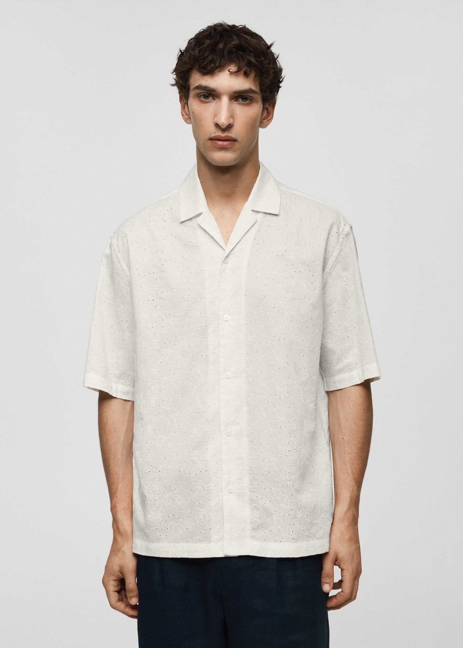 Relaxed-fit 100% cotton embroidered shirt - Medium plane