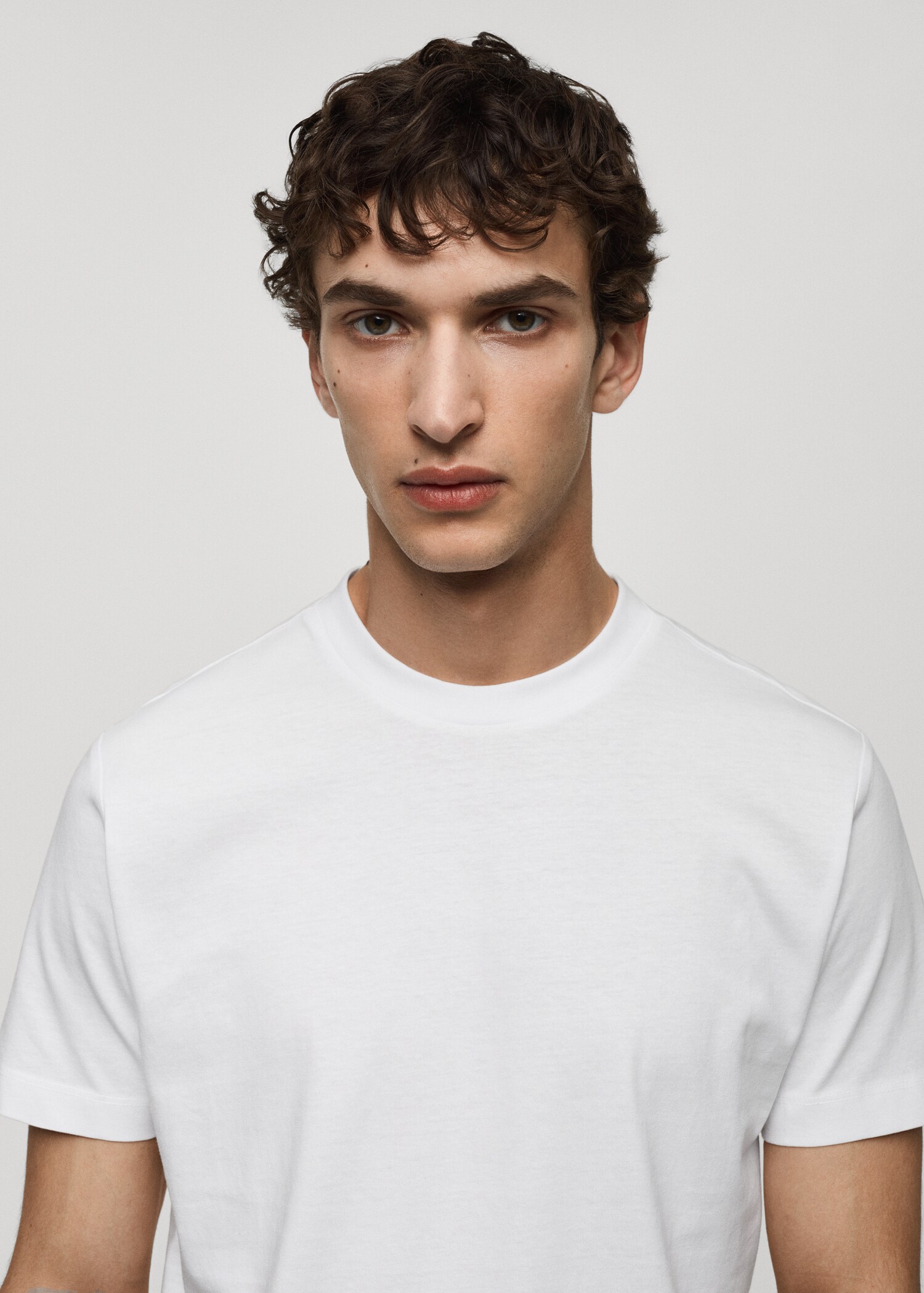 Slim-fit cotton t-shirt - Details of the article 1