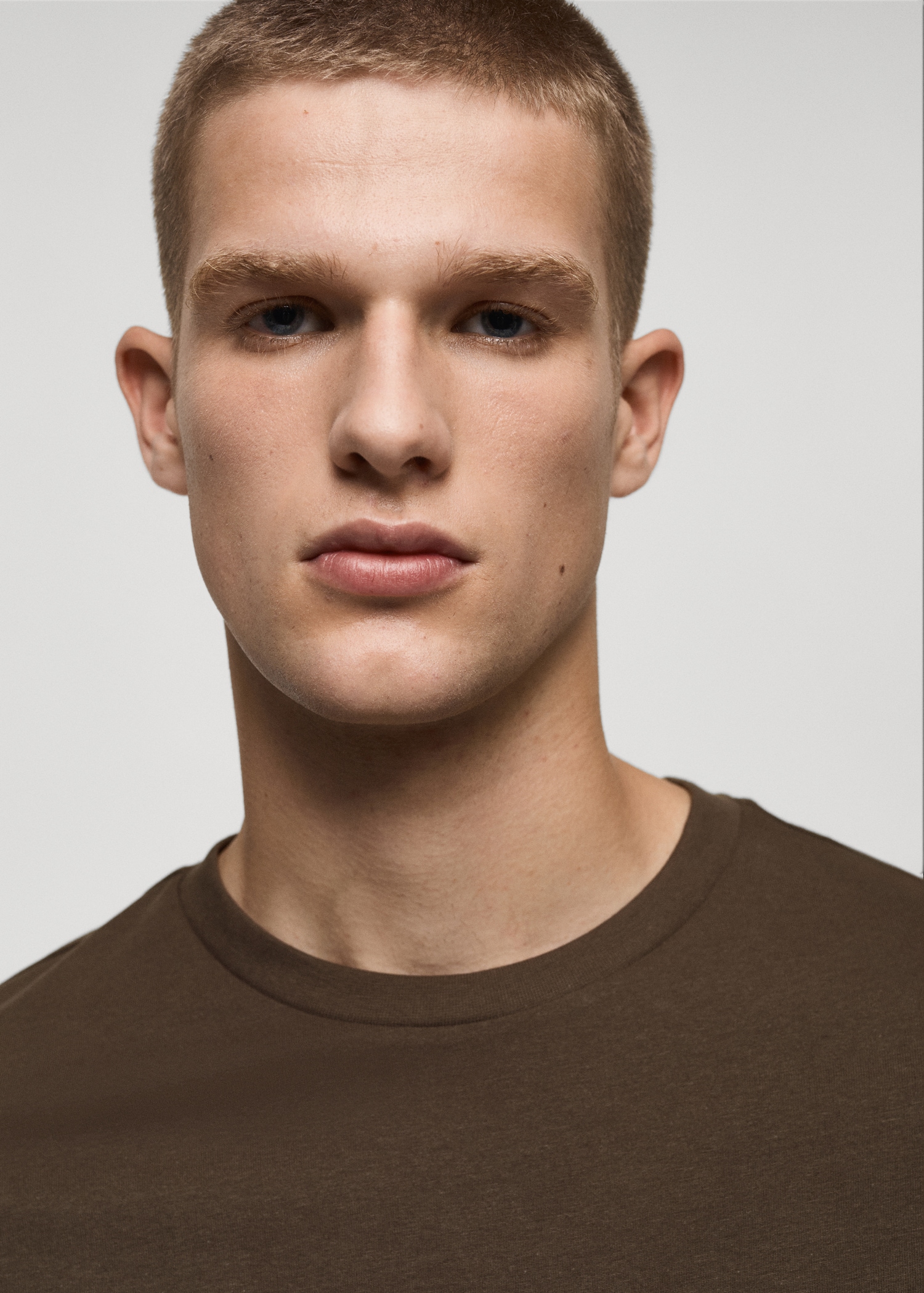 Slim-fit cotton t-shirt - Details of the article 1