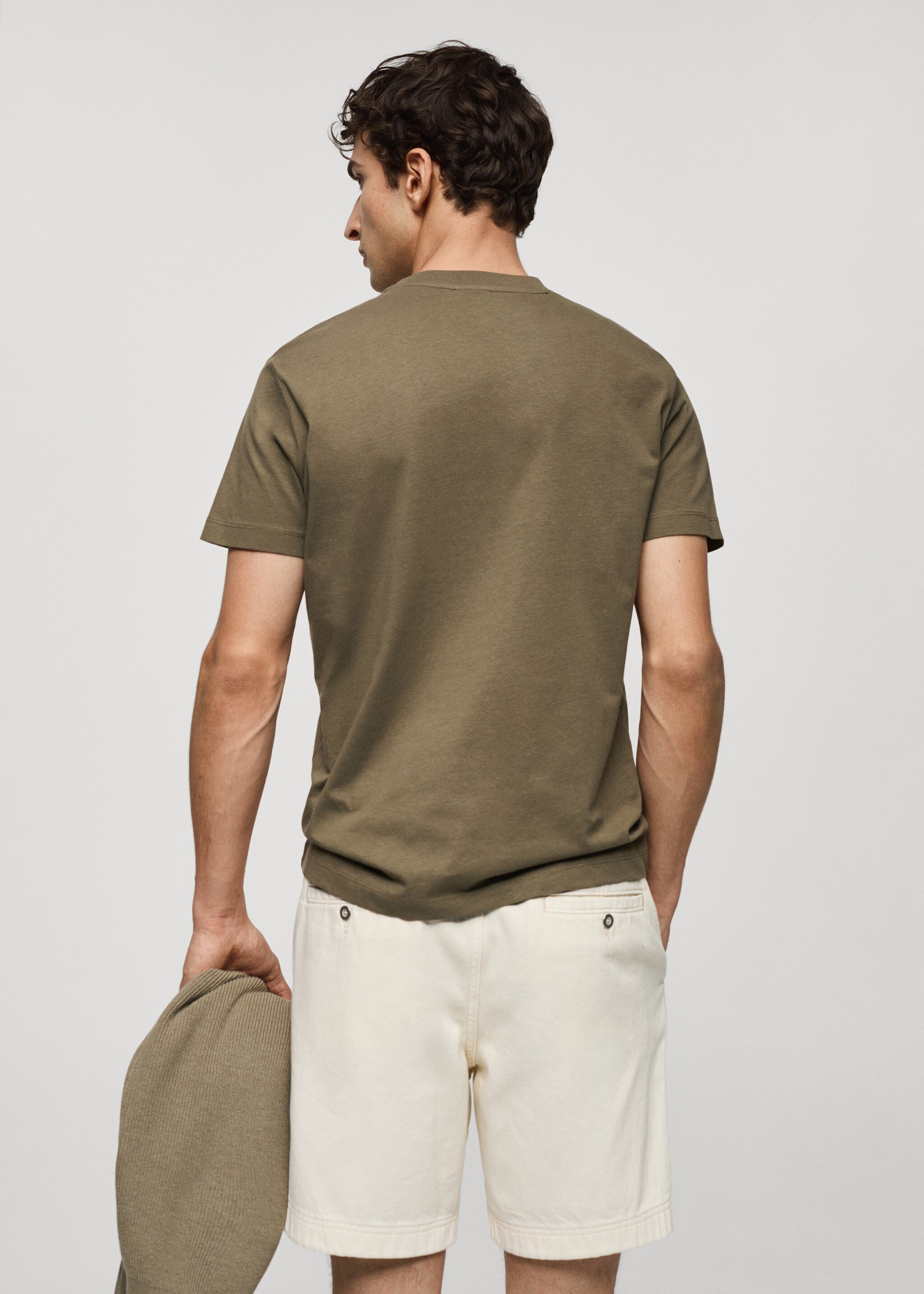 Базовая футболка из хлопка стретч - Обратная сторона изделия