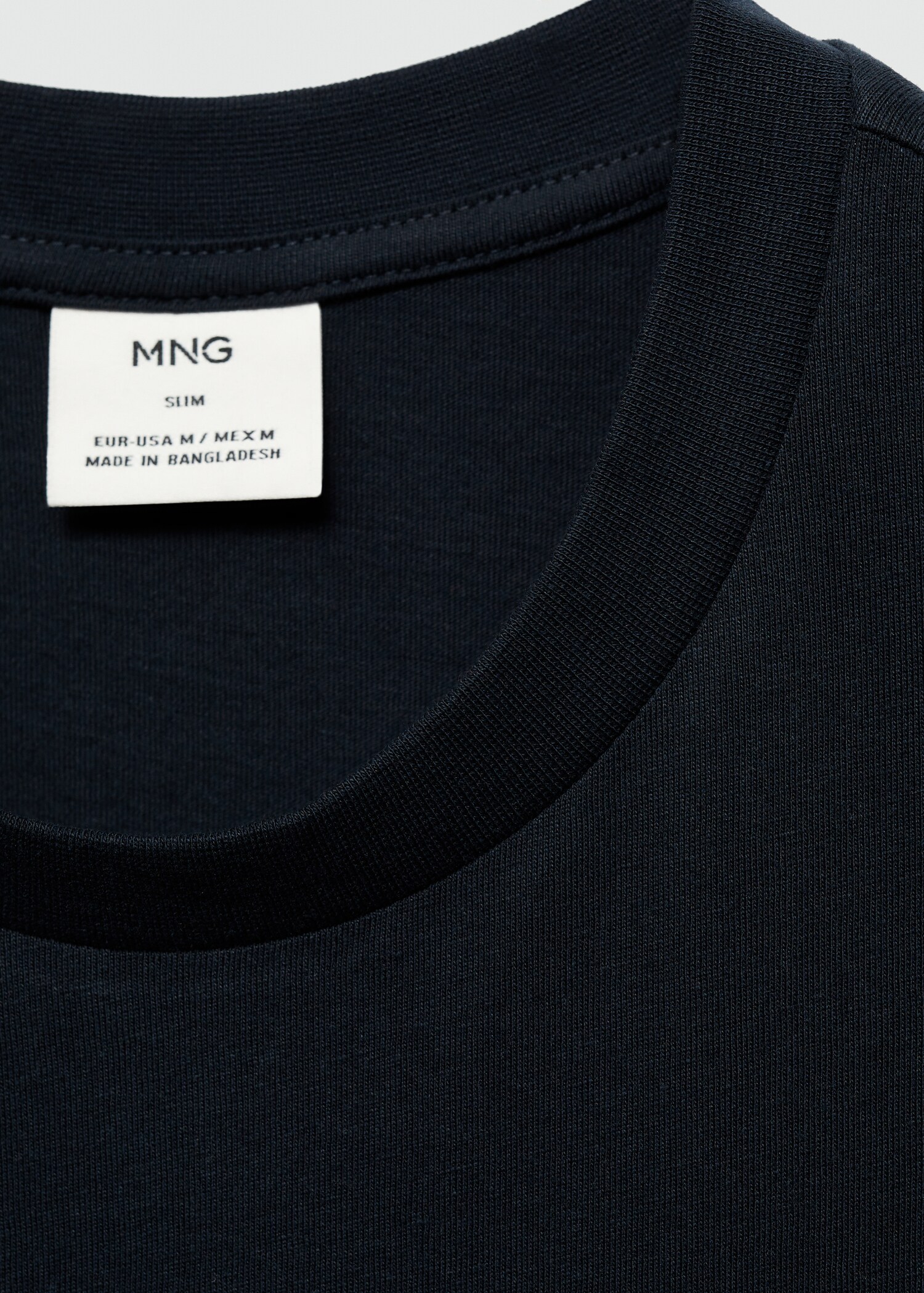 Slim-fit cotton t-shirt - Details of the article 8
