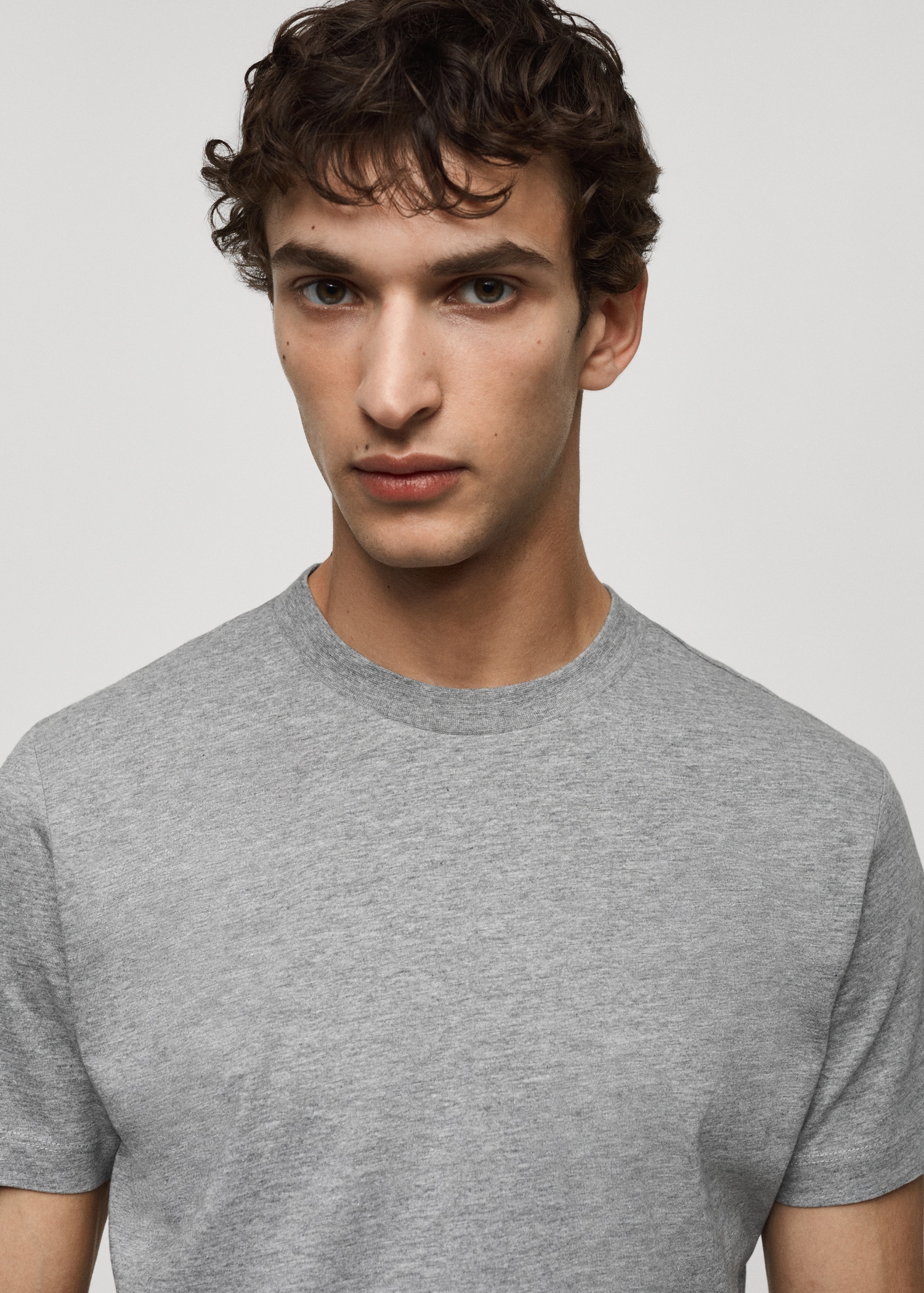 Slim-fit cotton t-shirt - Details of the article 1