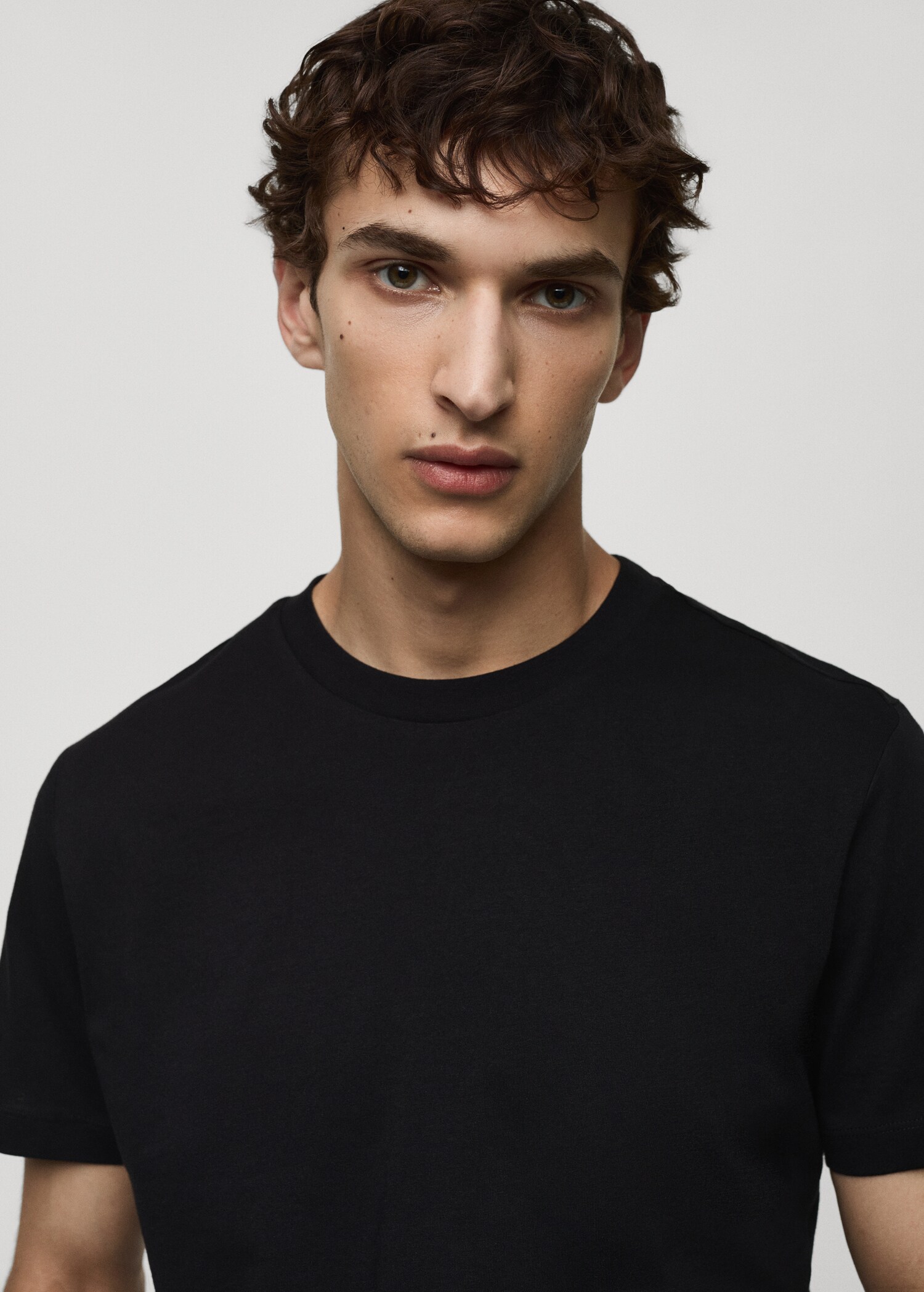 Slim-fit cotton t-shirt - Details of the article 1