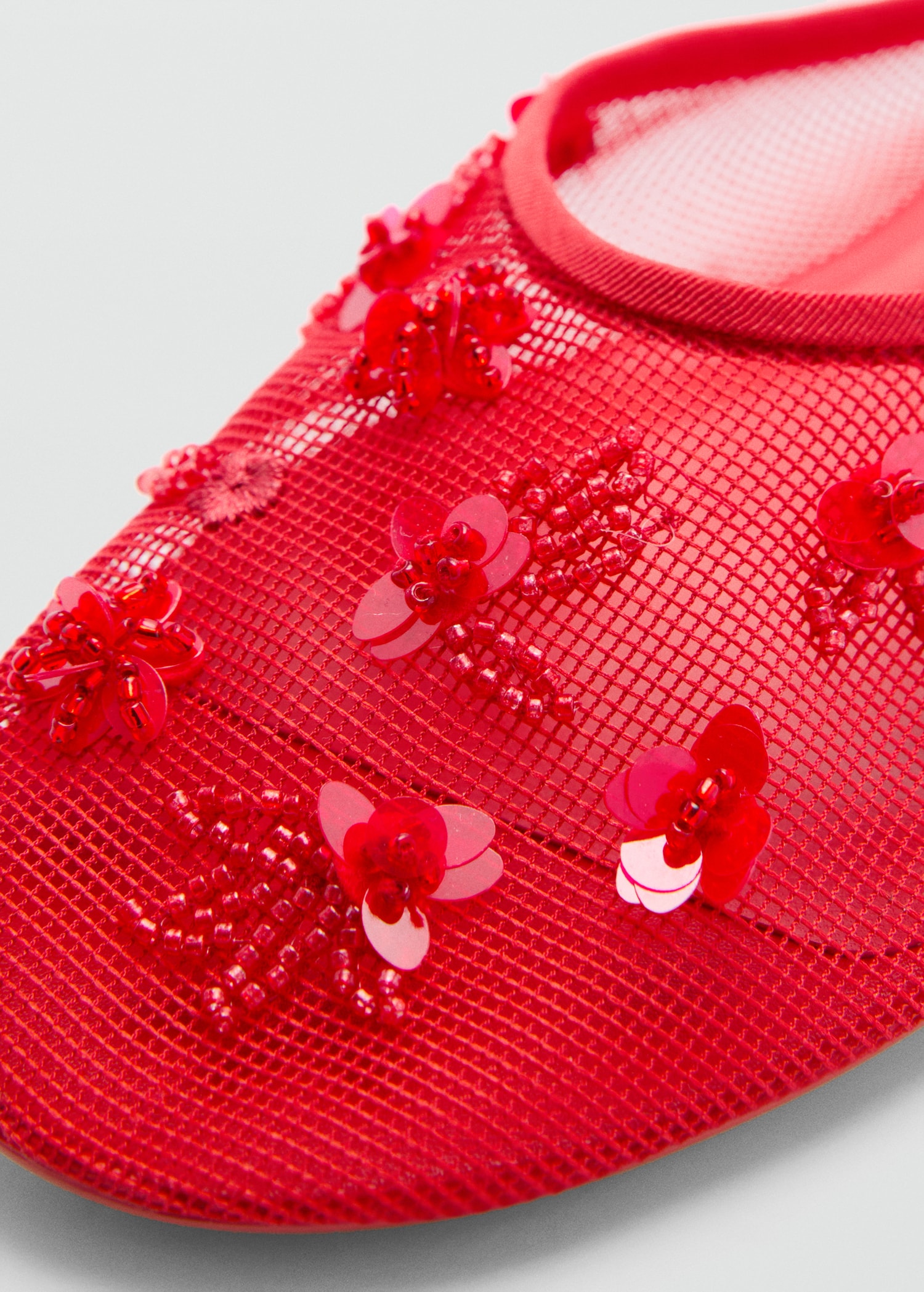 Mesh beaded shoe - Details of the article 2