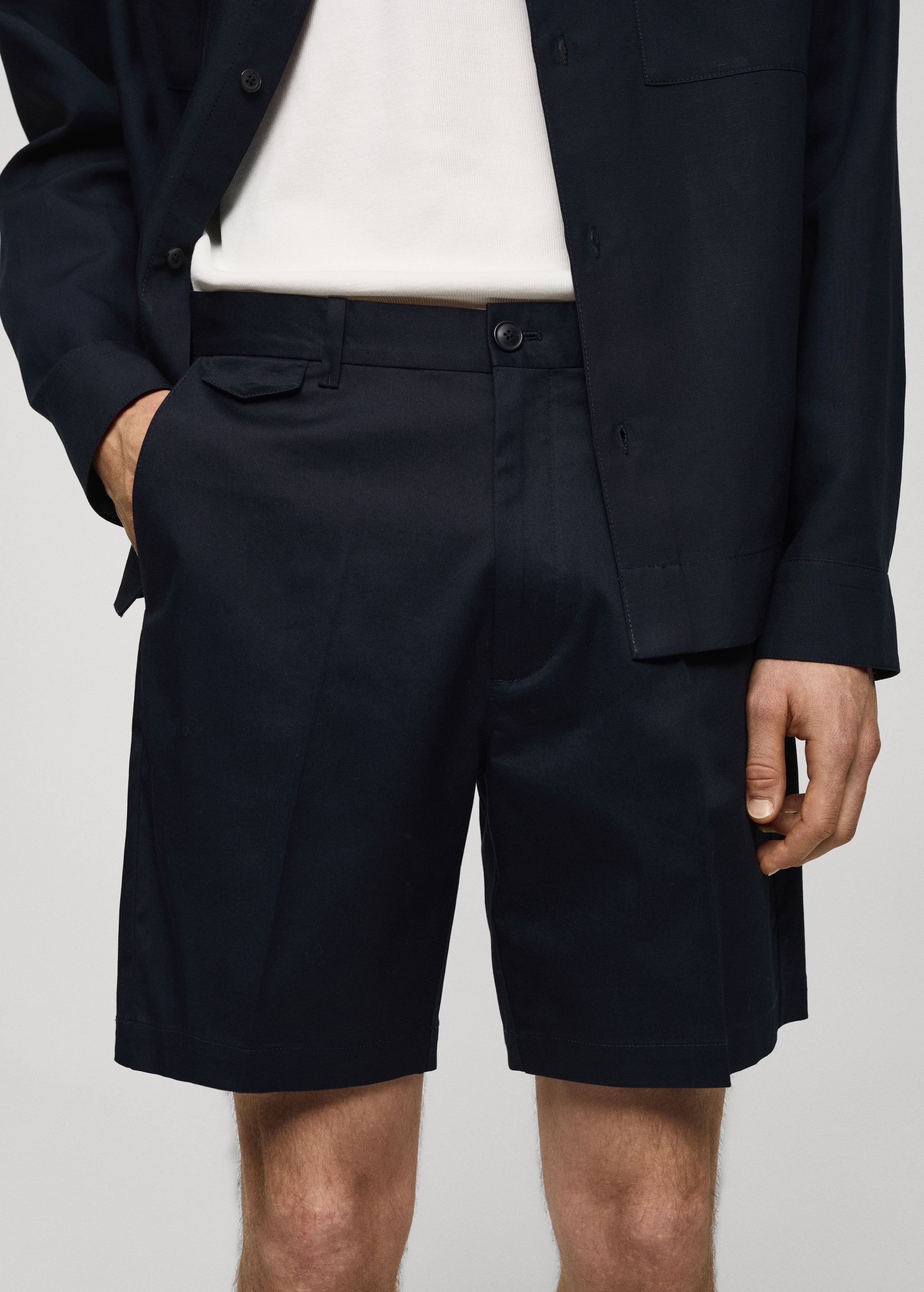 Slim fit cotton Bermuda shorts - Details of the article 1