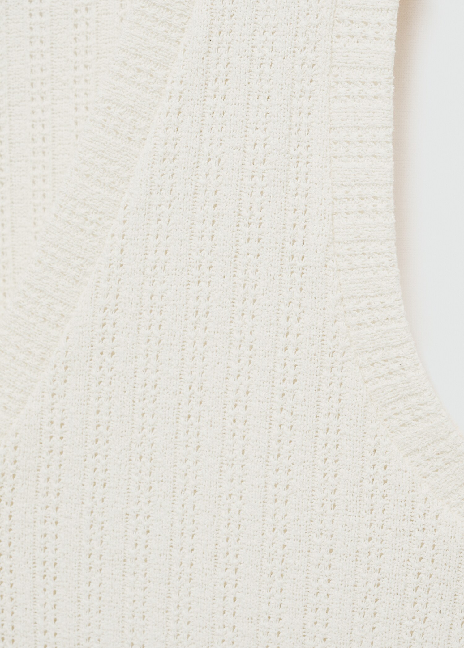 Crochet waistcoat with buttons - Details of the article 0