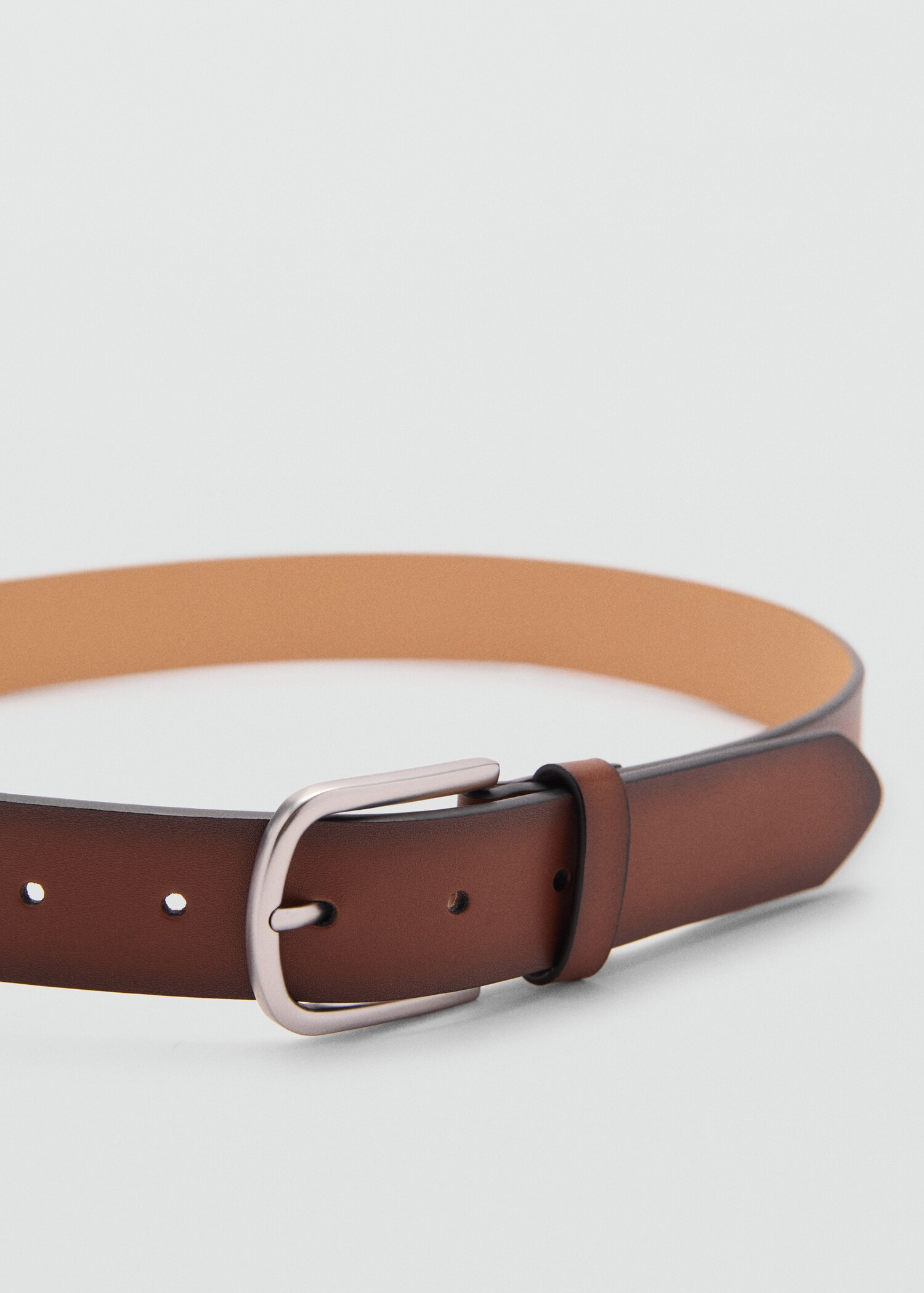 Ceinture cuir grainé - Plan moyen