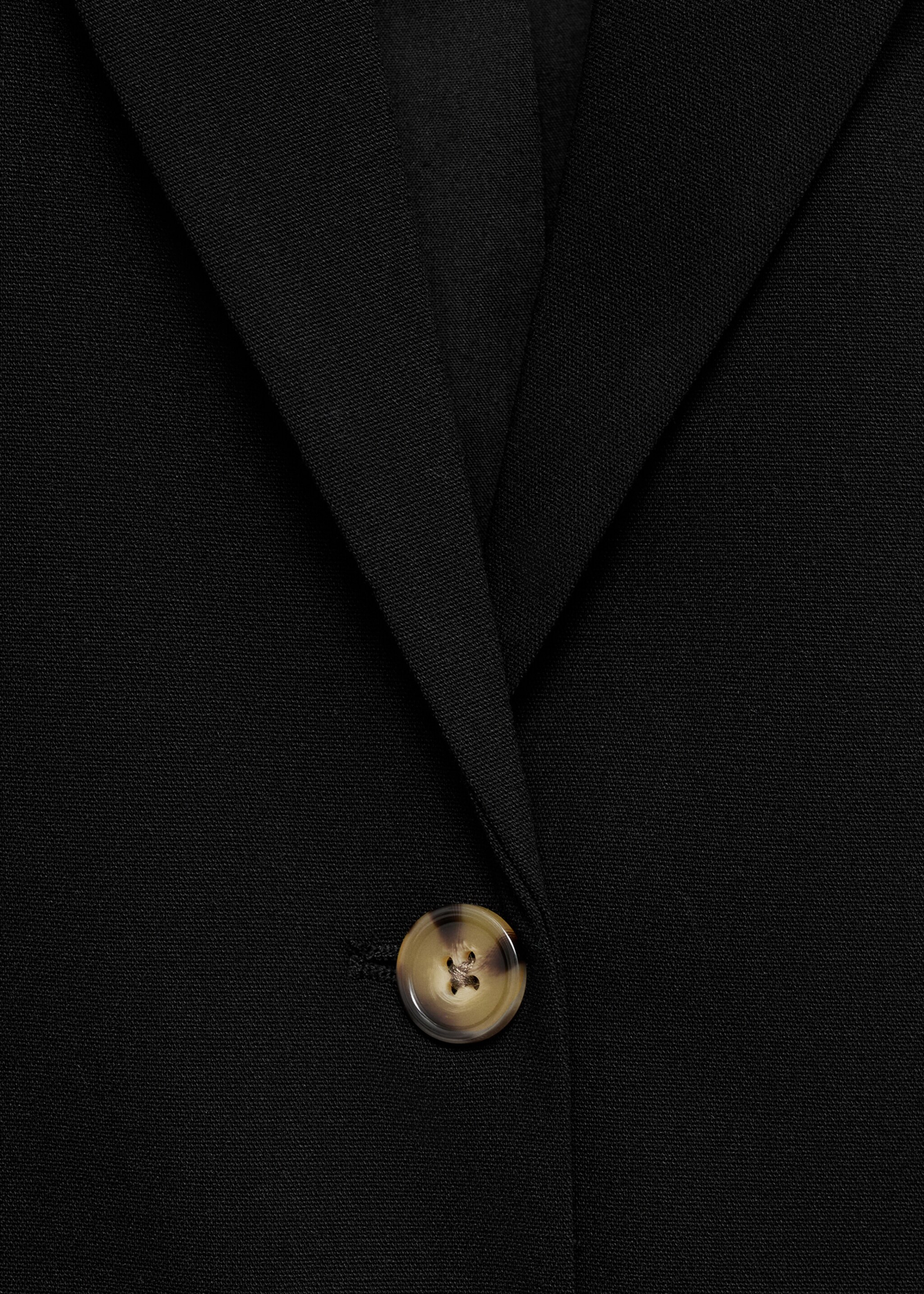 Long gilet with openings - Details of the article 8