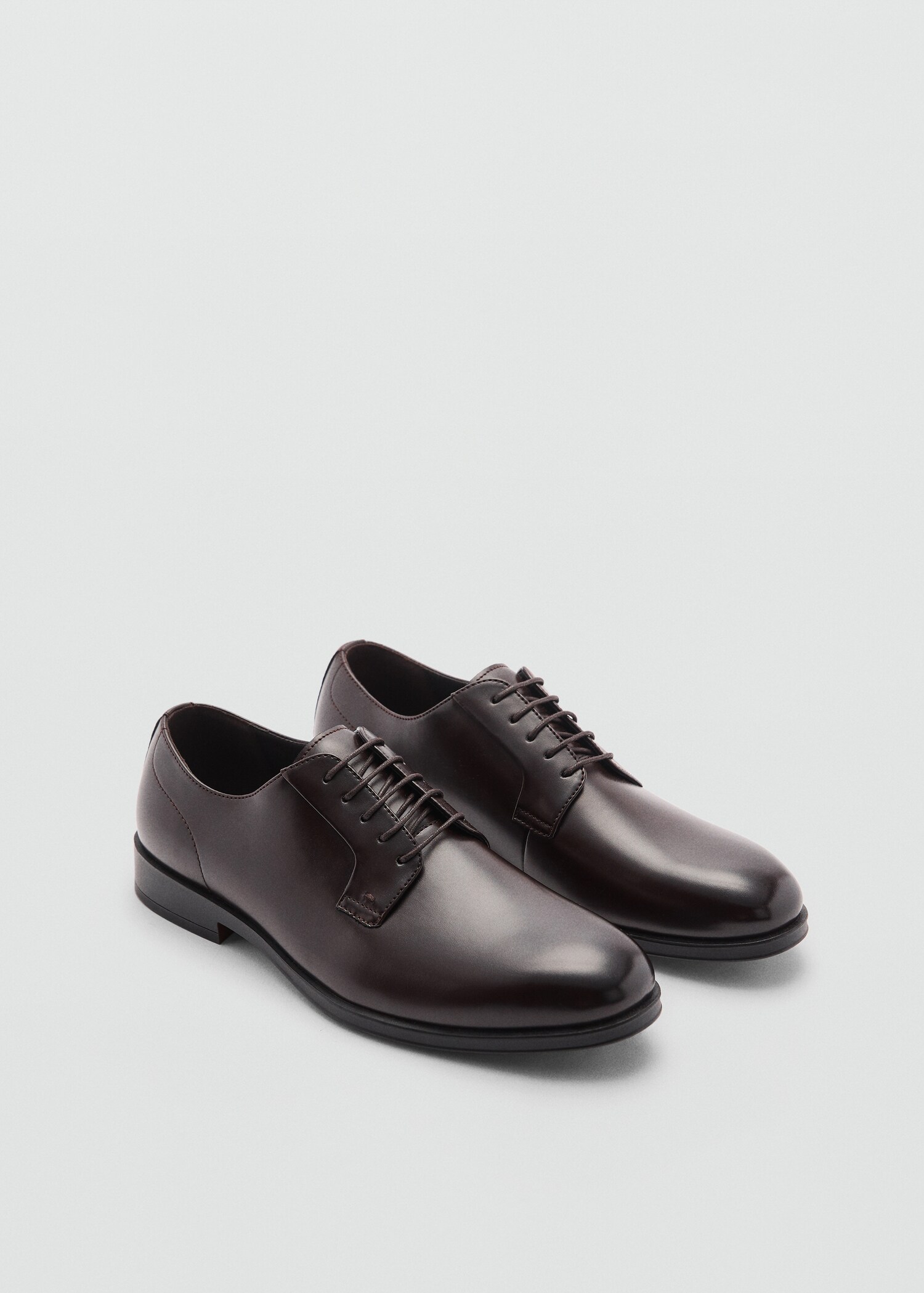 Chaussures costume simili-cuir - Plan moyen