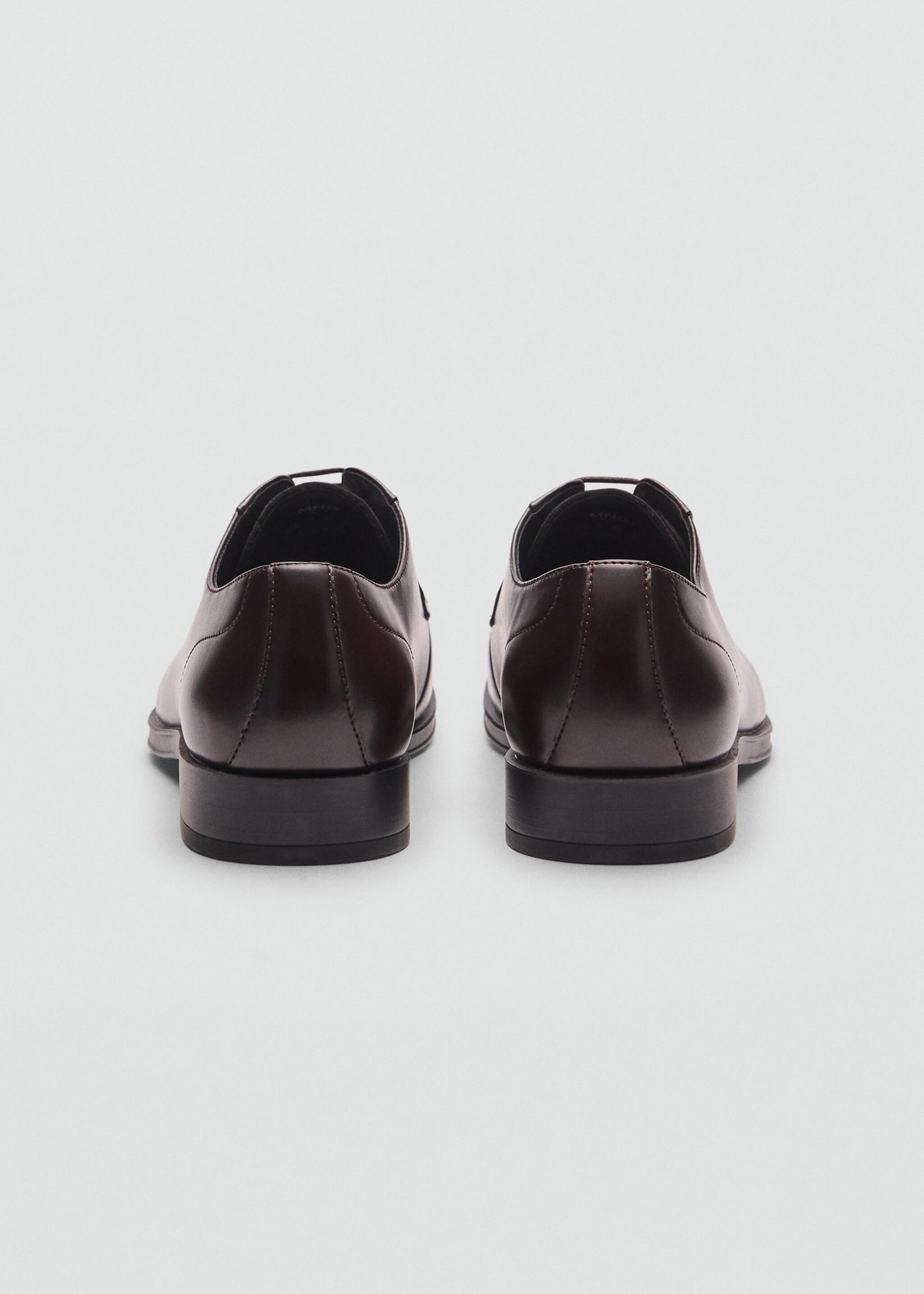 Leather-effect suit shoes - Details of the article 2