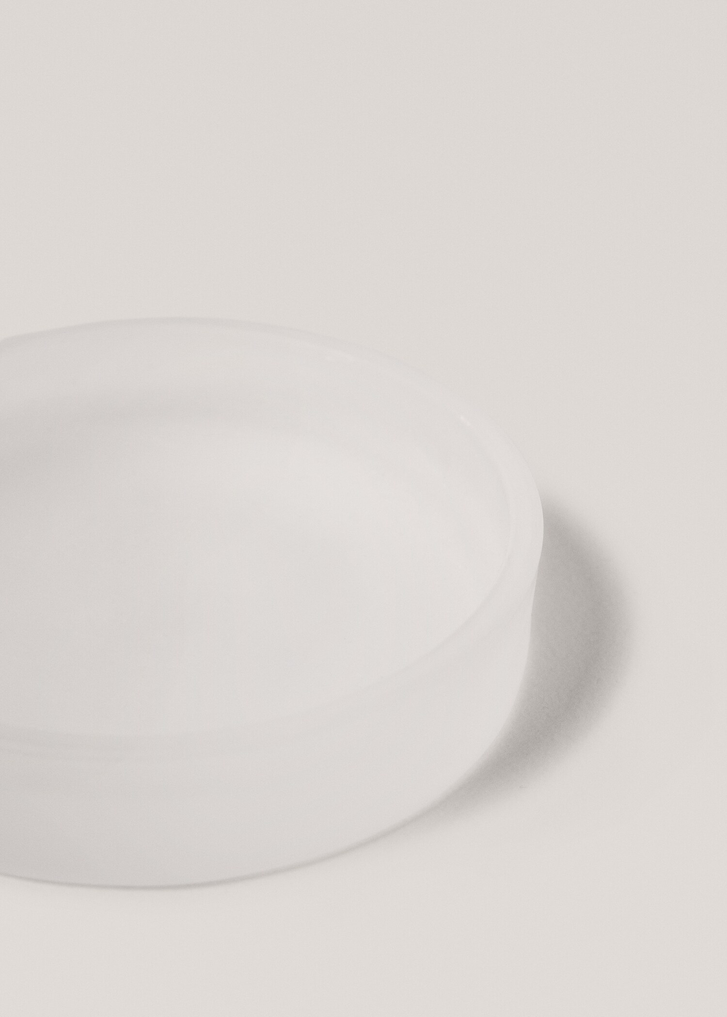 Semi-transparent soap holder - Details of the article 1