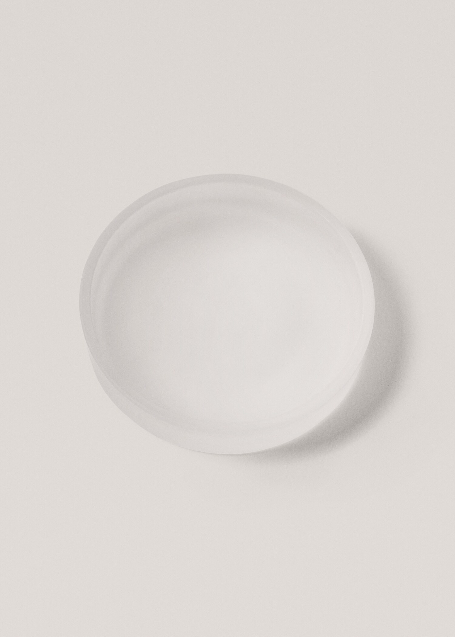 Semi-transparent soap holder - Details of the article 2
