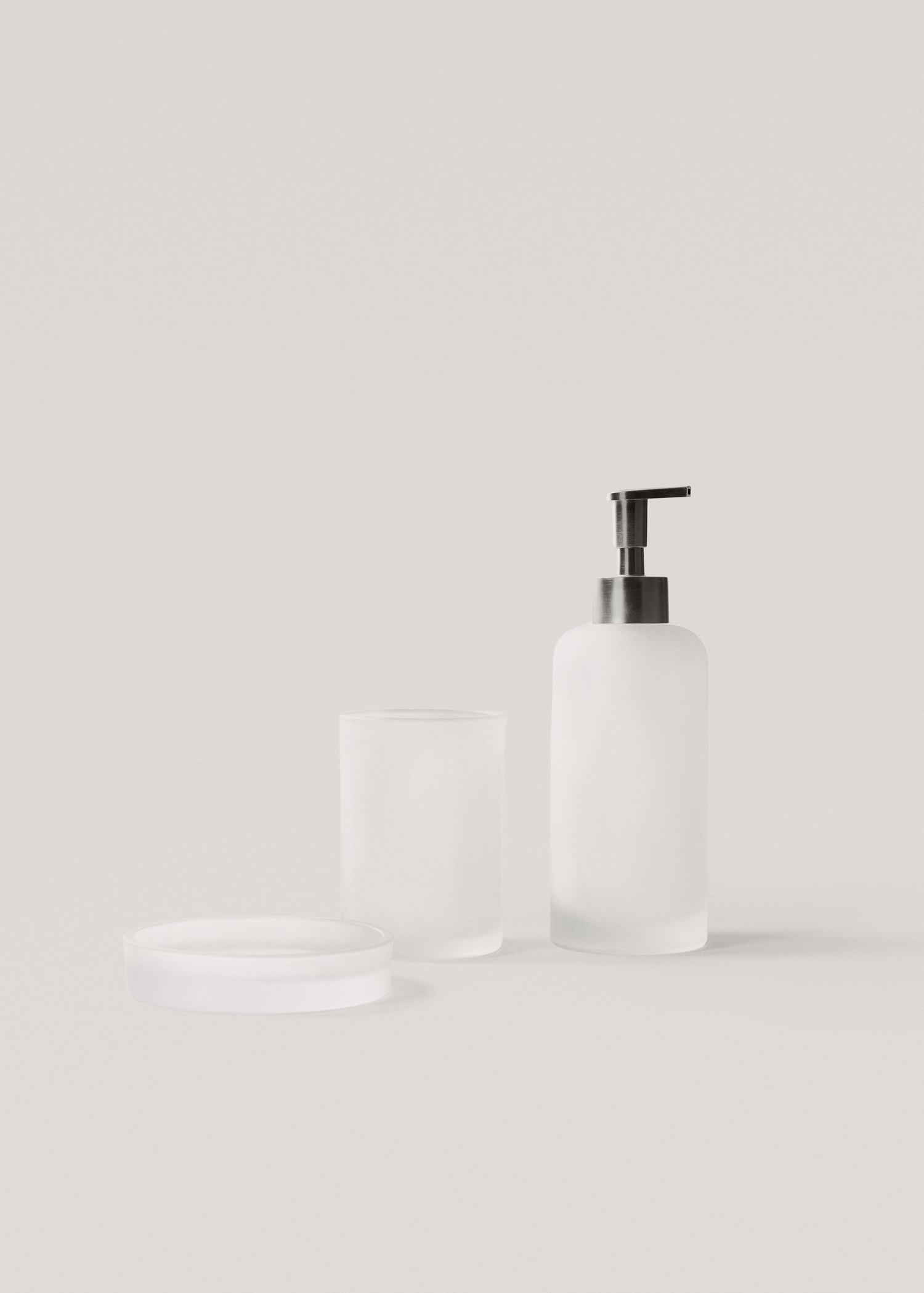 Semi-transparent soap holder - Details of the article 3