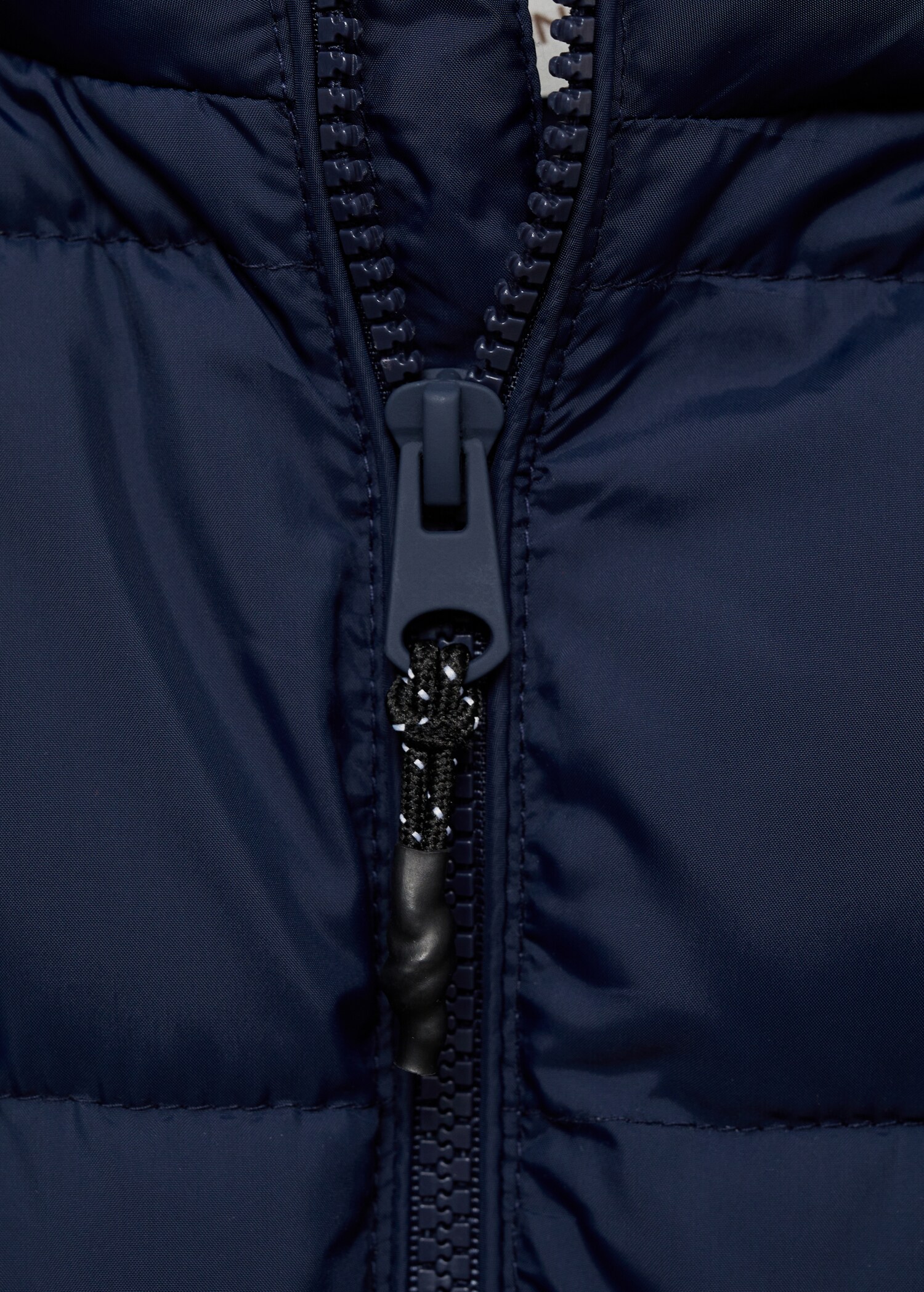 Hood quilted coat - Details of the article 8