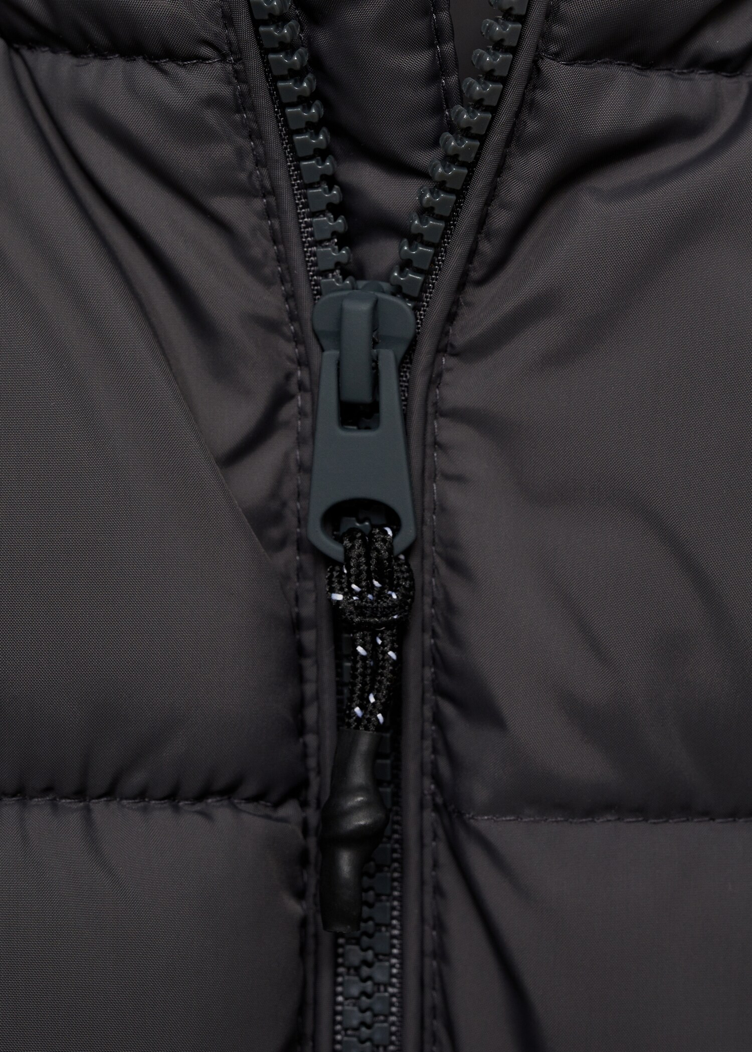 Hood quilted coat - Details of the article 8