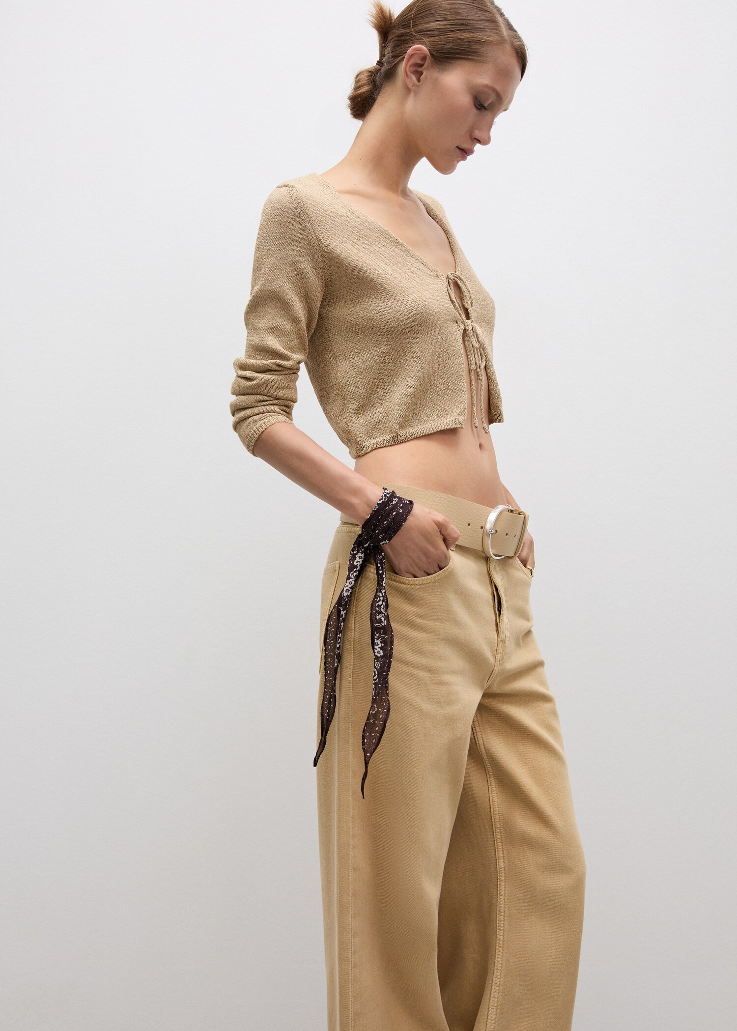 Low-rise loose-fit wideleg jeans - Details of the article 1