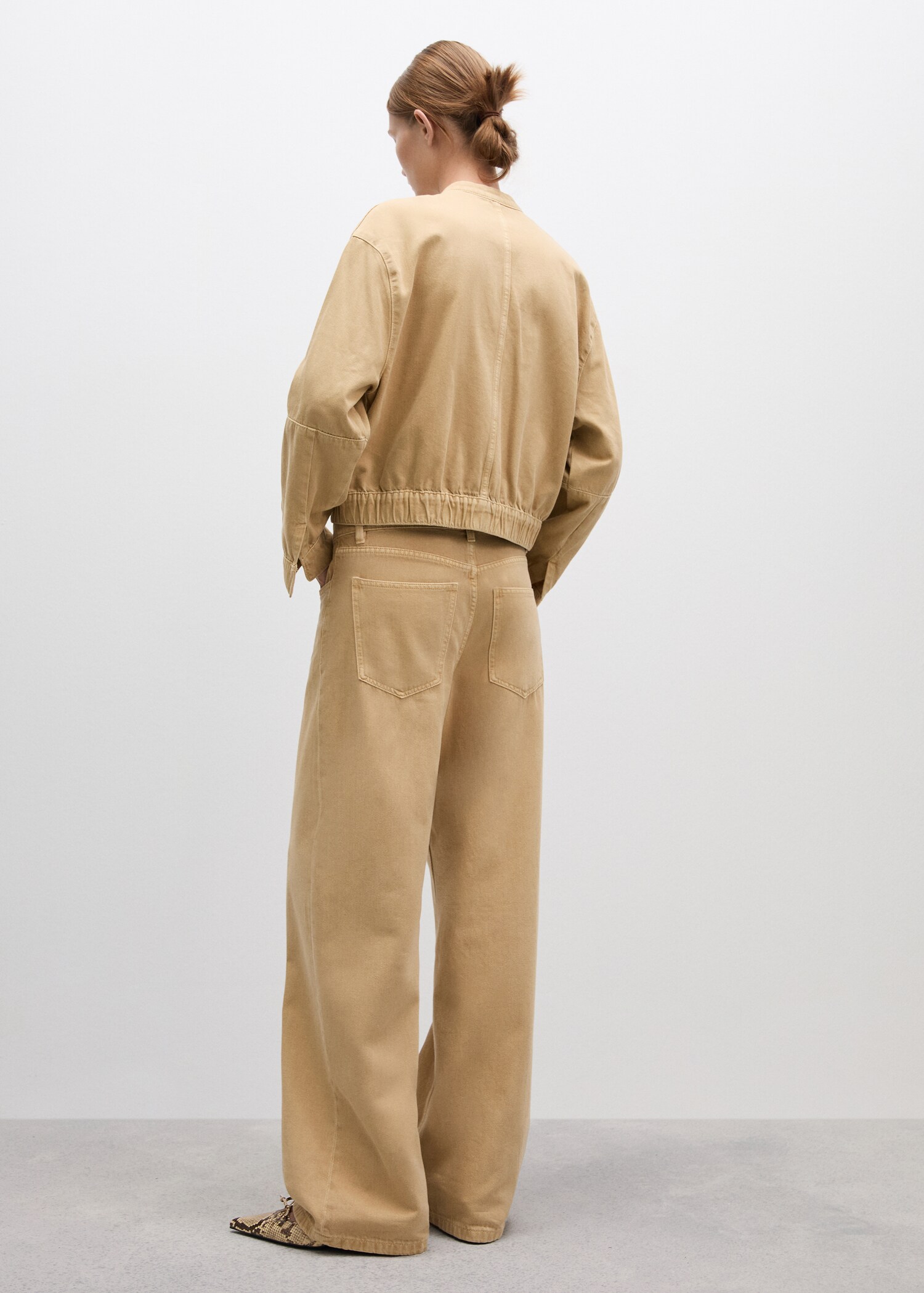Low-rise loose-fit wideleg jeans - Reverse of the article